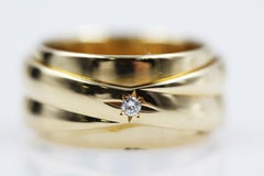 Piaget 18 Karat Yellow Gold Possession Movable Diamond Ring