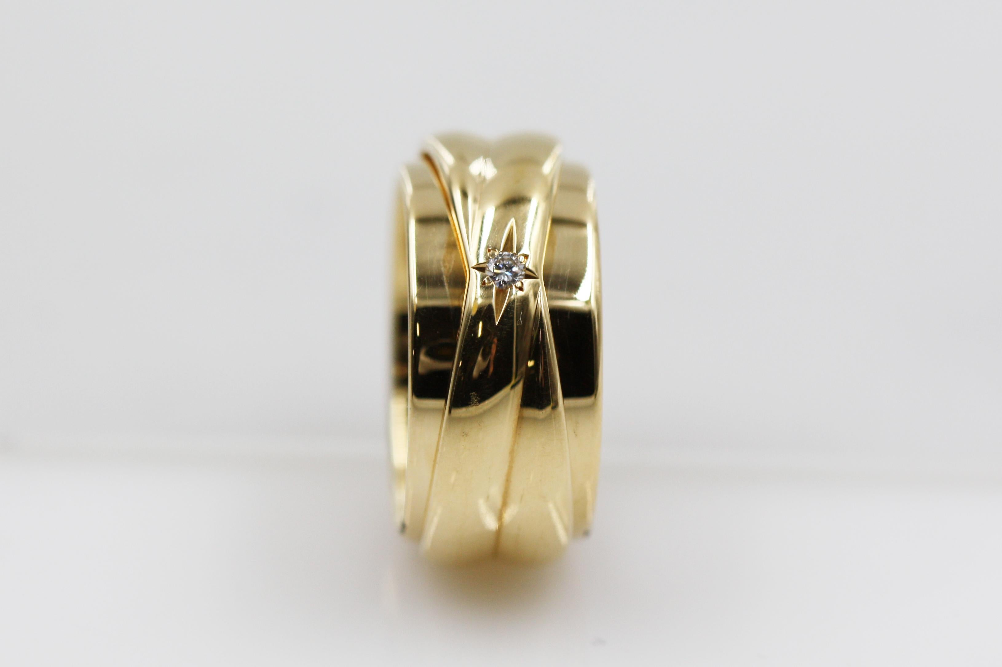 Piaget 18 Karat Yellow Gold Possession Movable Diamond Ring In Excellent Condition For Sale In New York, NY