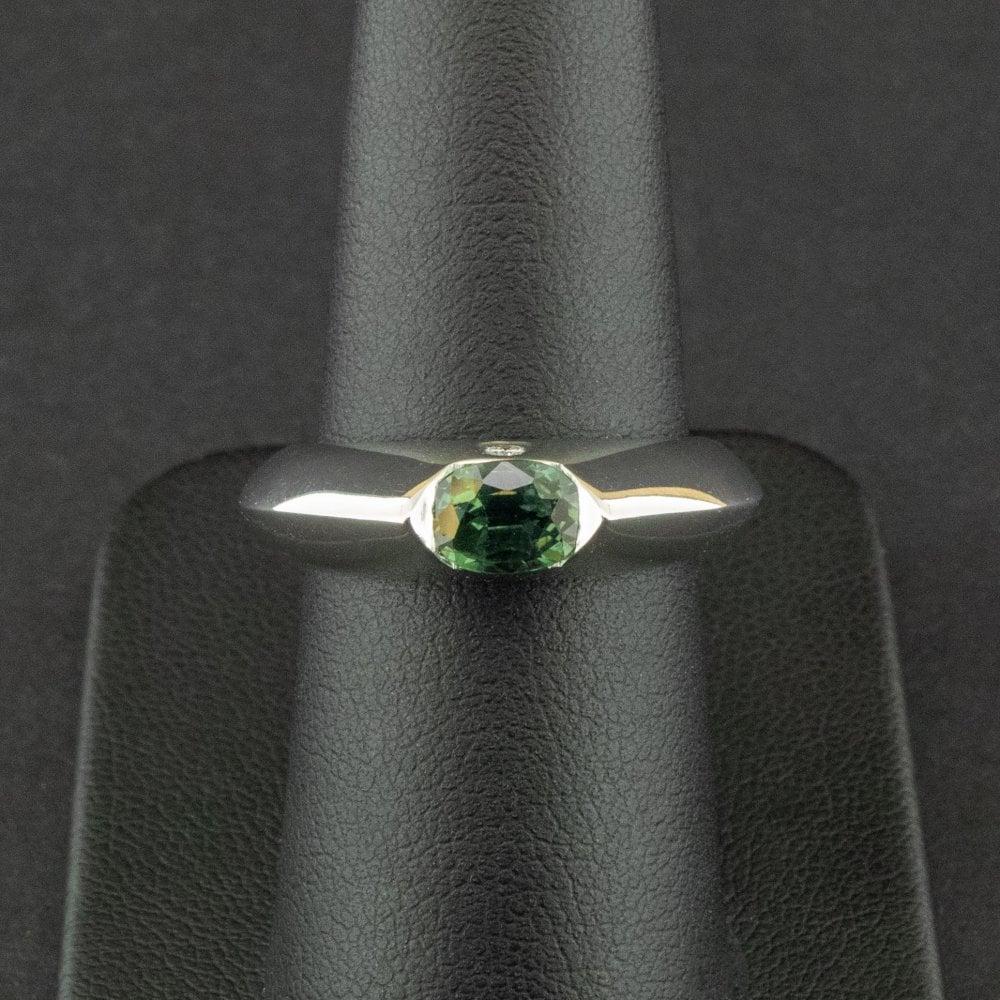 Oval Cut PIAGET 18ct White Gold Green Sapphire and Diamond Ring Size O 9.2g For Sale
