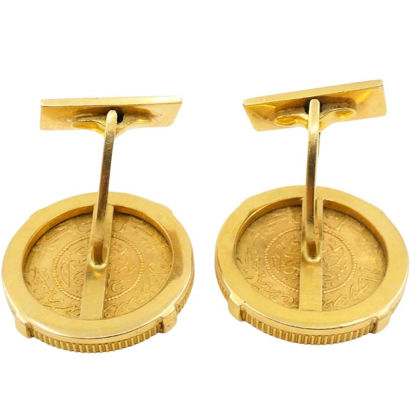 Piaget 18k Gold Men Cufflinks One Gunayh 22k Gold Coin c.1950s en vente 2