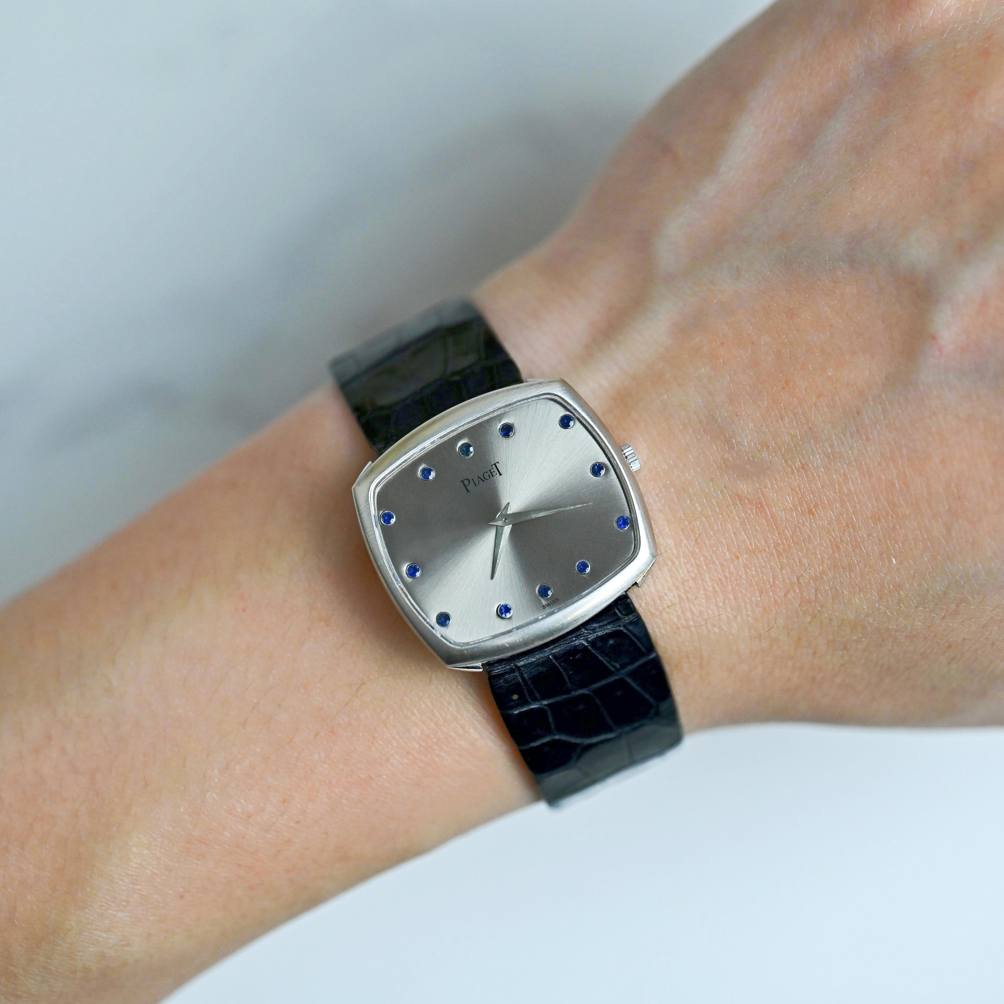 Piaget 18K WG Kissen Rechteckige blaue Saphir Indexe 9731 Handgefertigt, 1970er Jahre 2