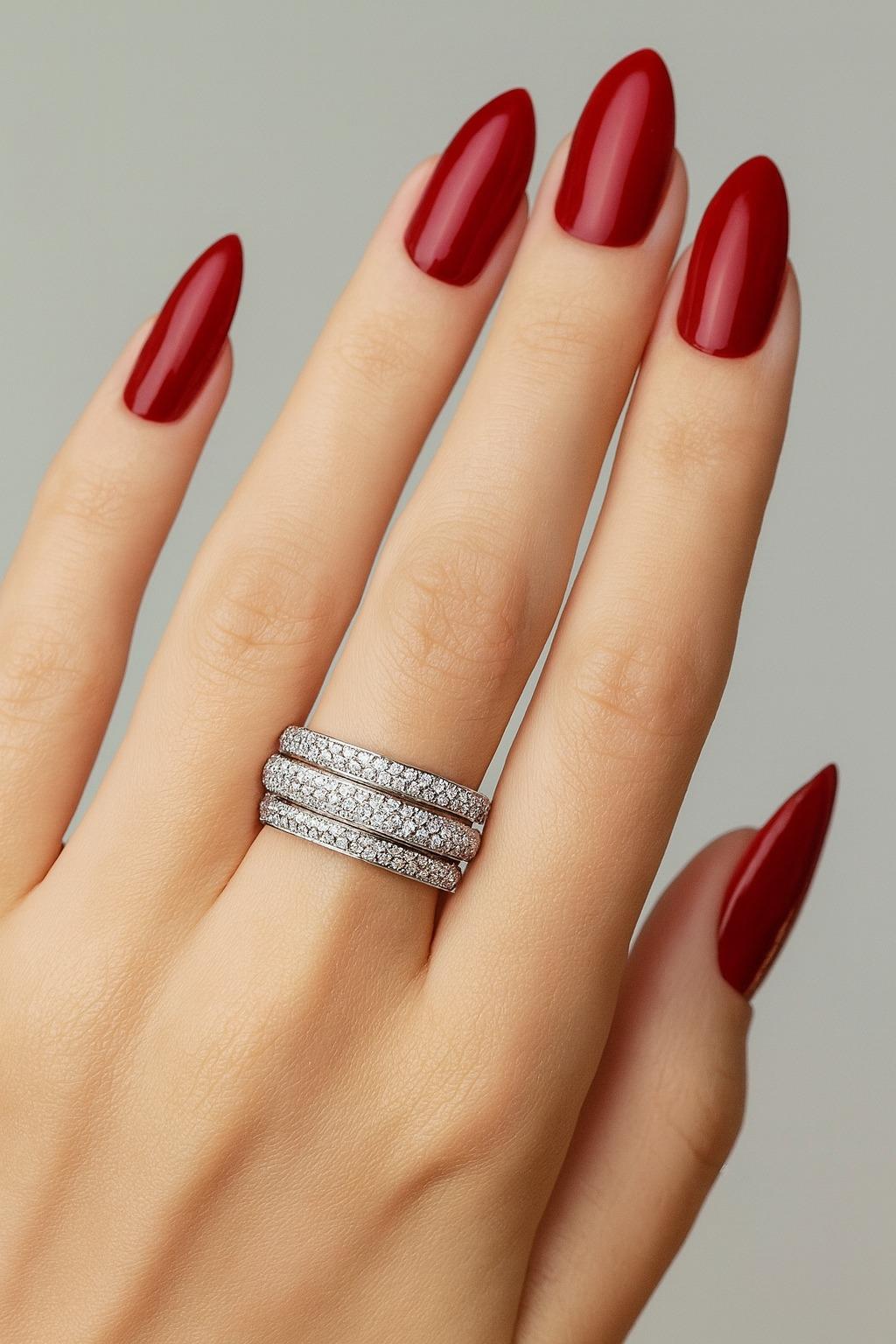 Contemporary Piaget 18K White Gold Round Diamond Rolling Possession Band Ring For Sale