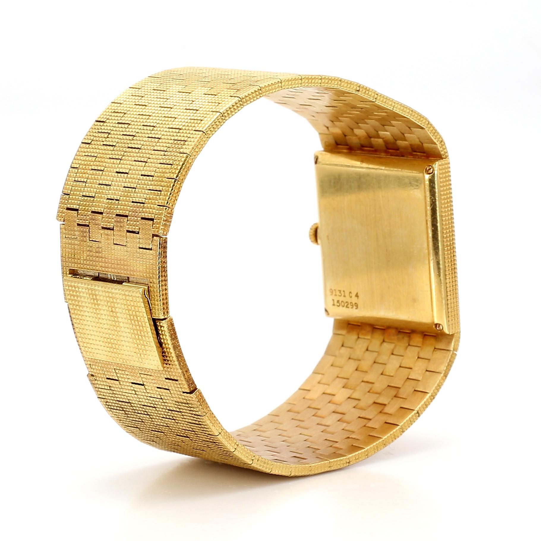 Piaget Montre bracelet en or jaune 18 carats en vente 2