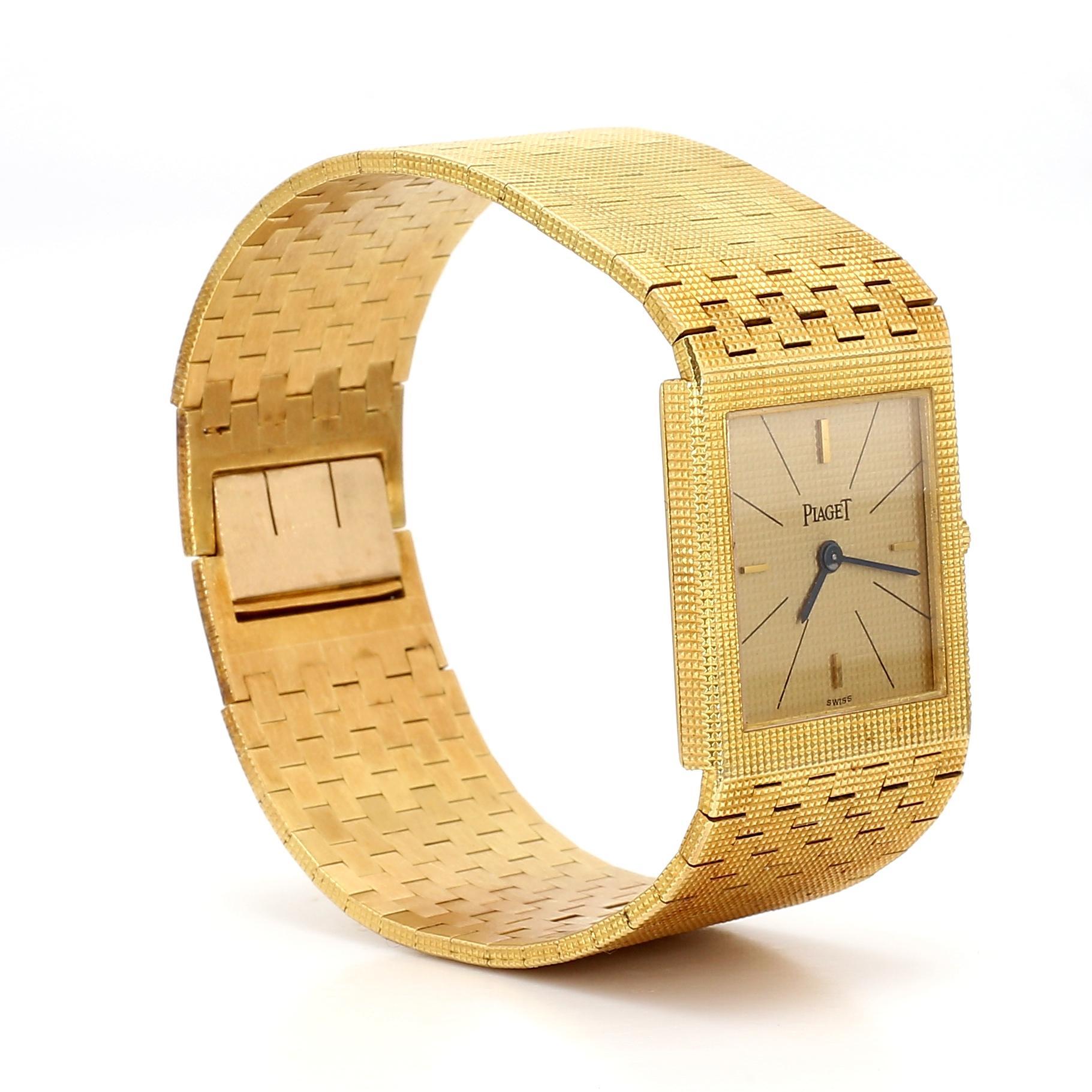 Piaget Montre bracelet en or jaune 18 carats en vente 3