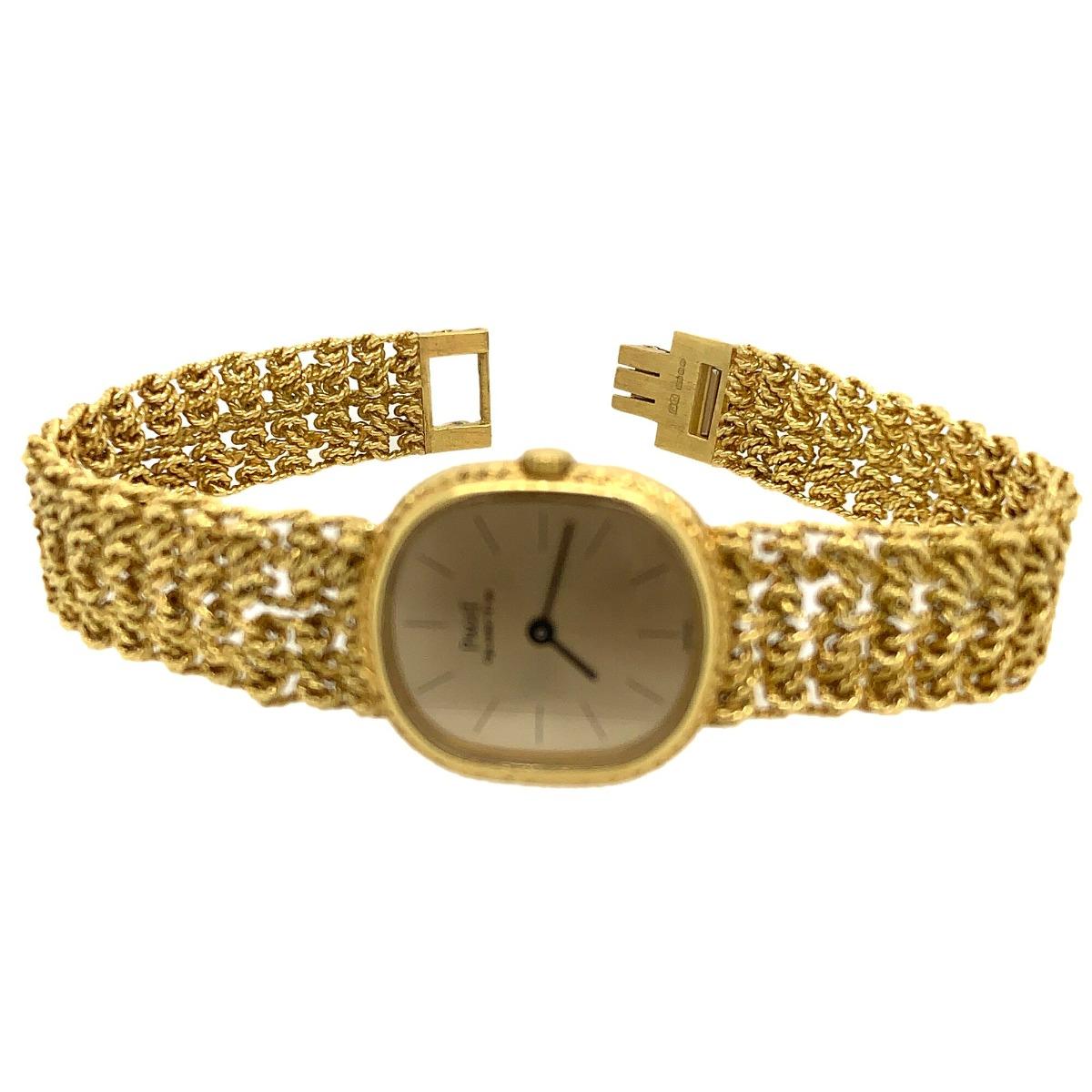 Brand: Piaget
Metal: 18k Yellow Gold
Excellent Condition
Length: 6.5 inch
Dial Width: 0.82 inch
Weight: 32.6 grams