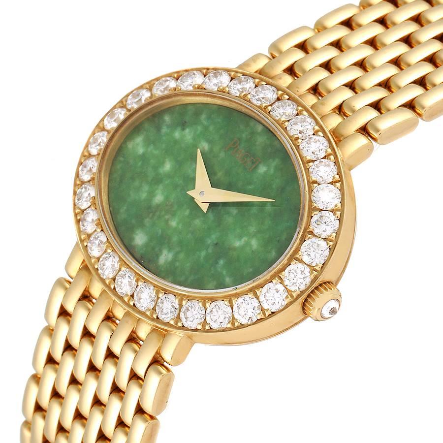 Piaget: 18 Karat Gelbgold Damenuhr mit Jadeit Zifferblatt und Diamant P10242 im Angebot 2