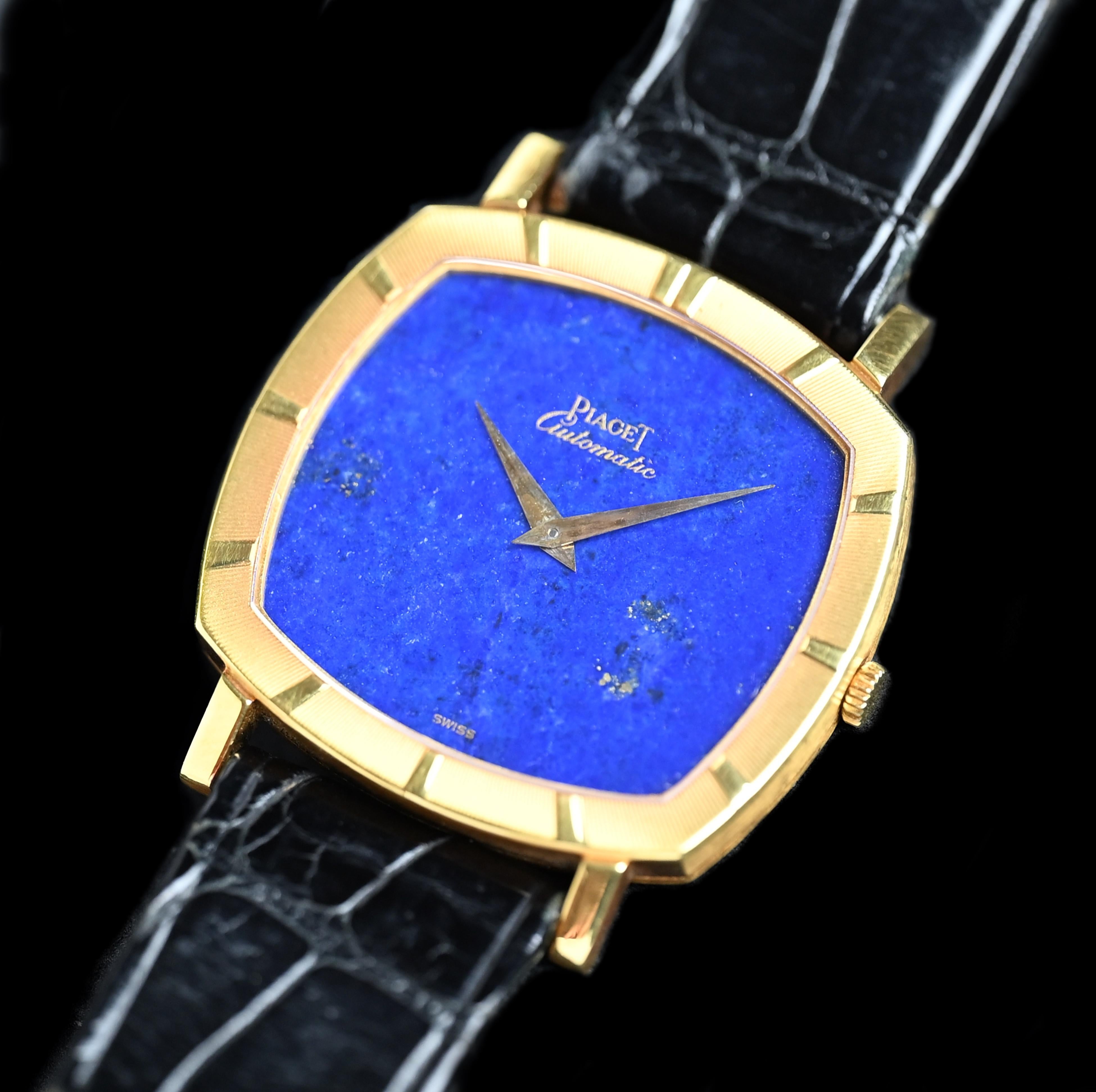 Marke: Piaget
Jahr: 1980er Jahre
Modell: 12423
Seriennummer: 20xxxx

Referenz: C04172

Fall: Zeigen Zeichen der Abnutzung 18K Gelbgold Fall mit ungefähren Größe 33 mm x 31 mm im Durchmesser zusammen mit Modell und Seriennummer auf Gehäuseboden