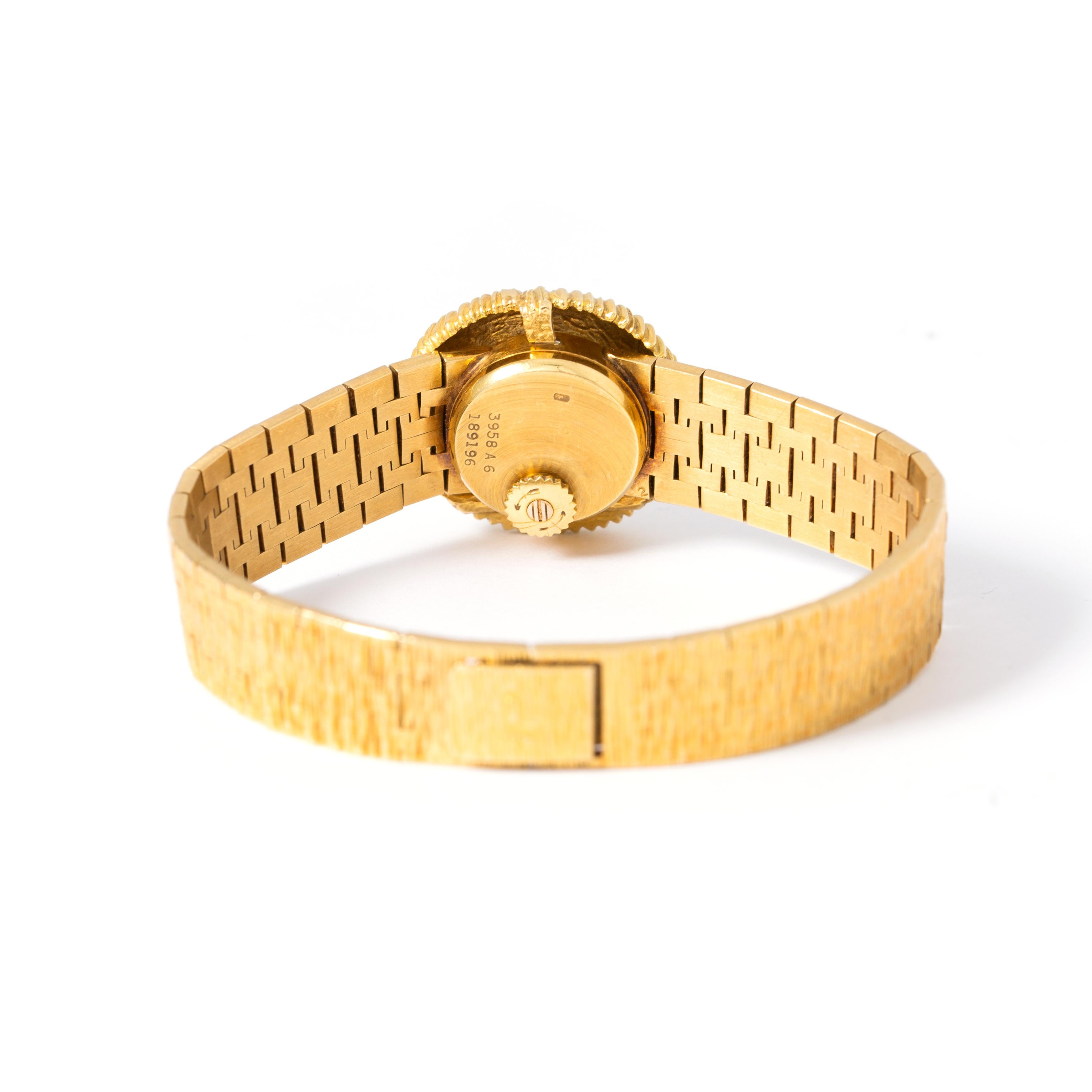 Piaget 18Karat Yellow Gold Wristwatch, circa 1960s In Excellent Condition In Geneva, CH