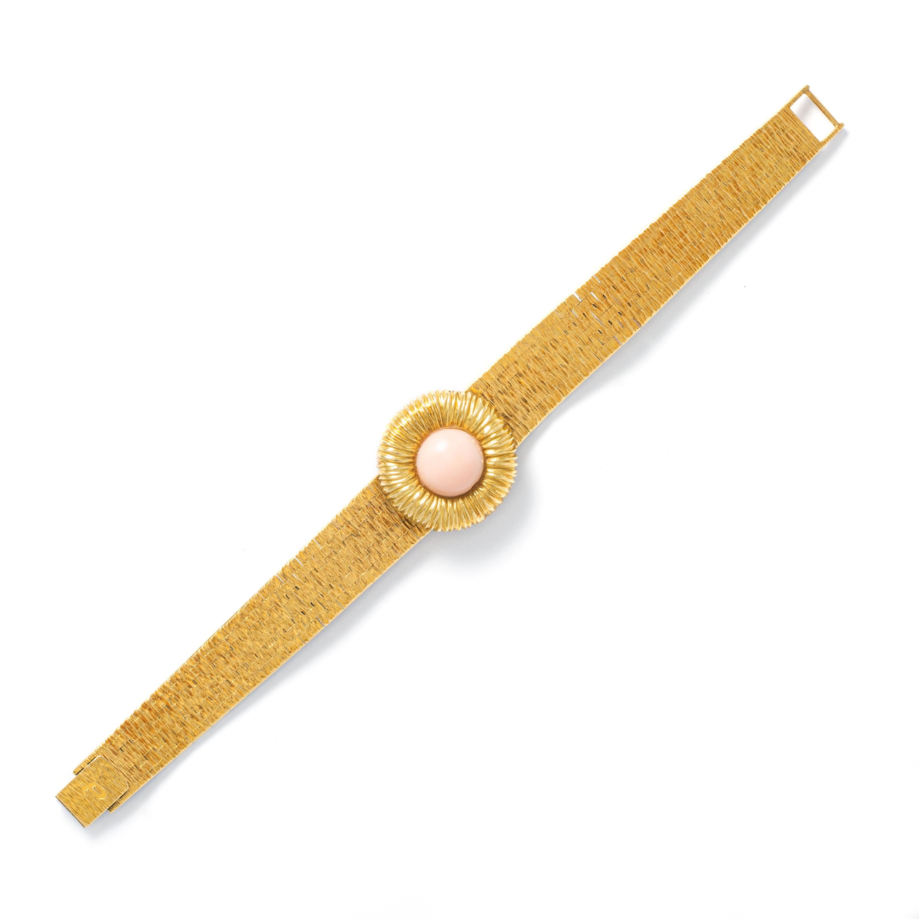 Piaget 18Karat Yellow Gold Wristwatch, circa 1960s For Sale 4