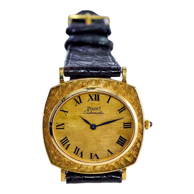 Piaget 18Kt. Solid Gold Automatic Micro Rotor and Original Strap and Buckle 1970 For Sale 4