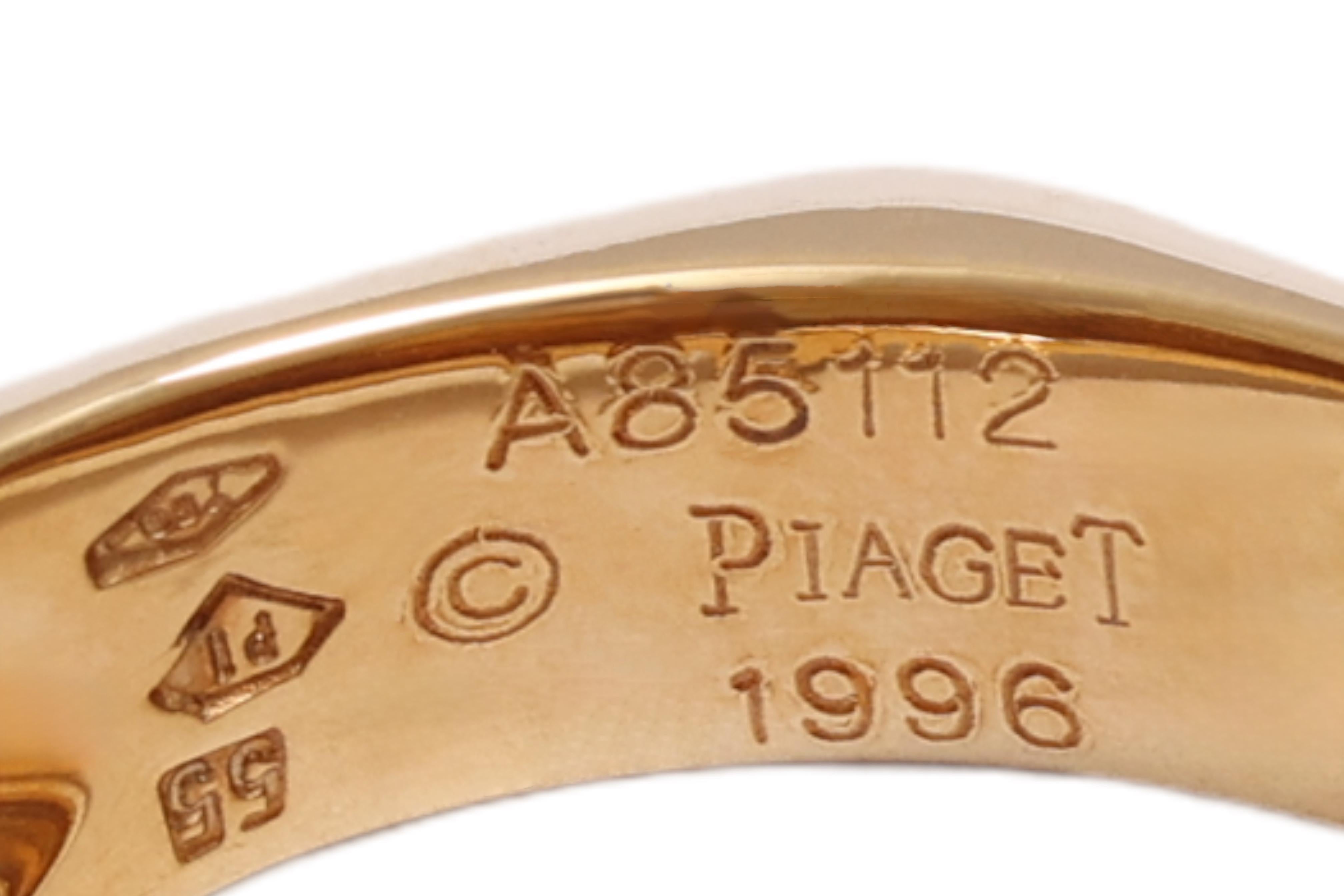Women's or Men's Piaget 18kt Yellow Gold Heart Shaped Orange Citrine of 2.8 ct. Heart Shape Shank For Sale