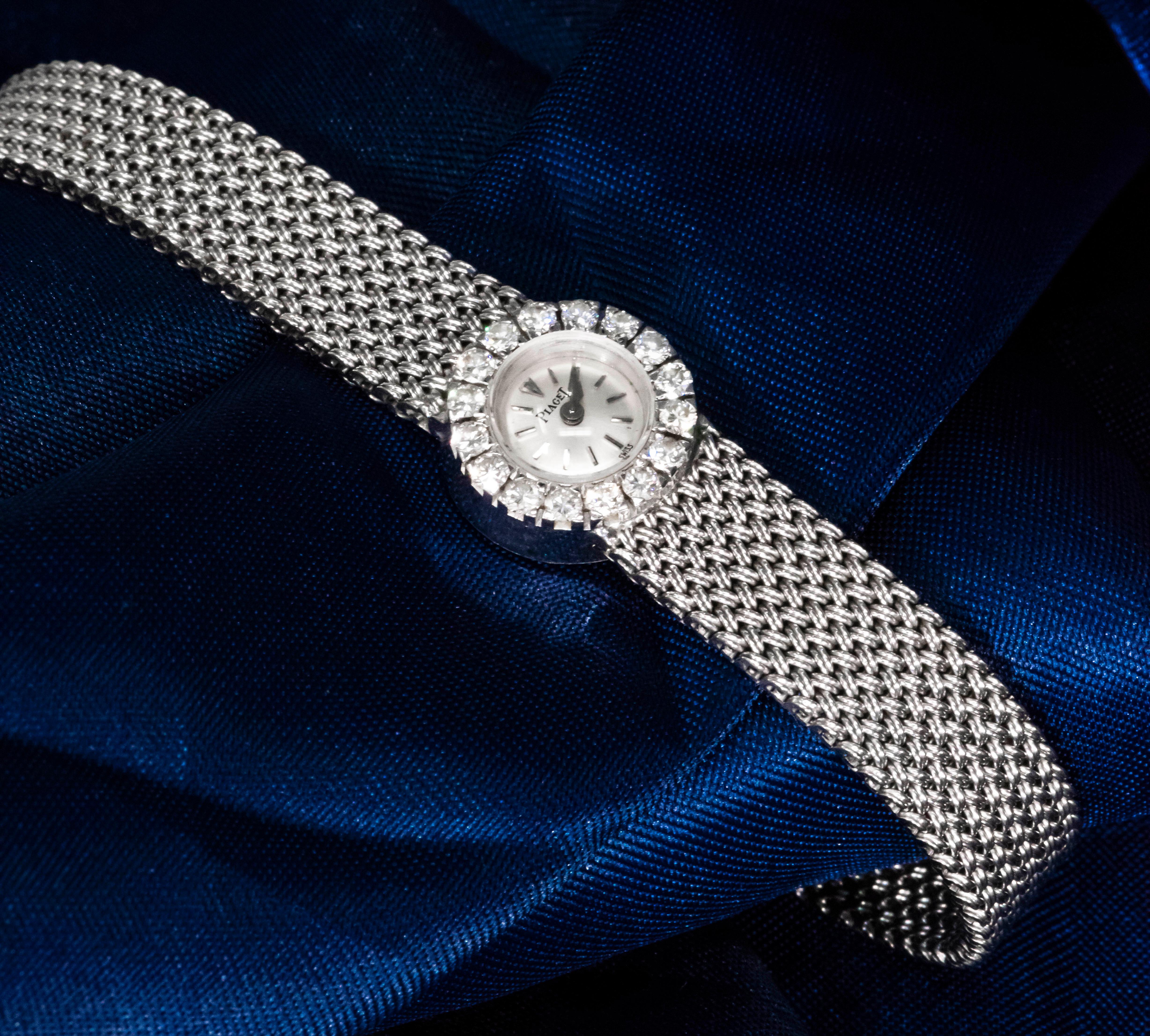 Piaget 1960s 18 Karat White Gold 2 Carat VS1 Diamond Mesh Bracelet Watch 3