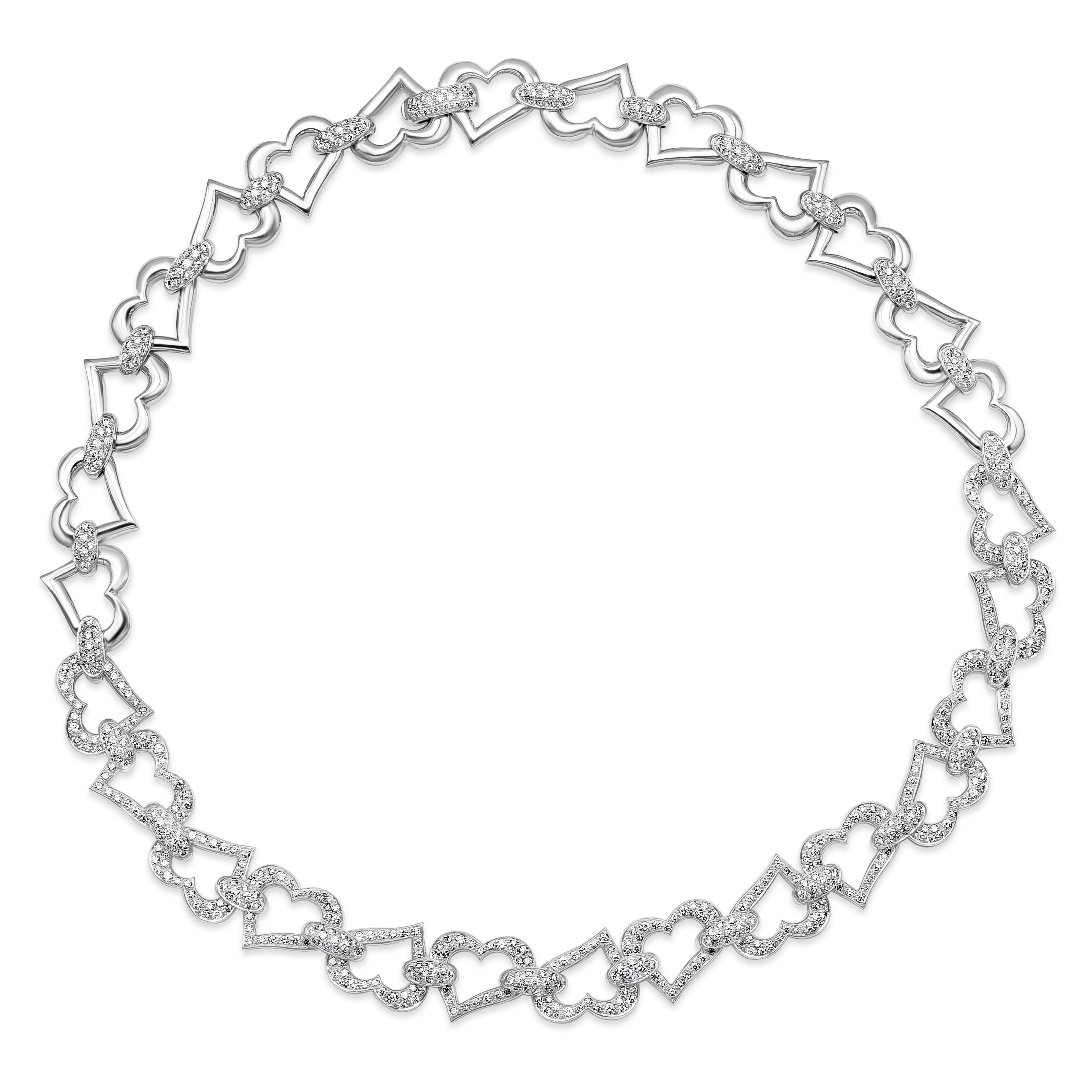Piaget 5.80 Carats Total Round Brilliant Cut Diamond Heart Shape Link Necklace Excellent état - En vente à New York, NY