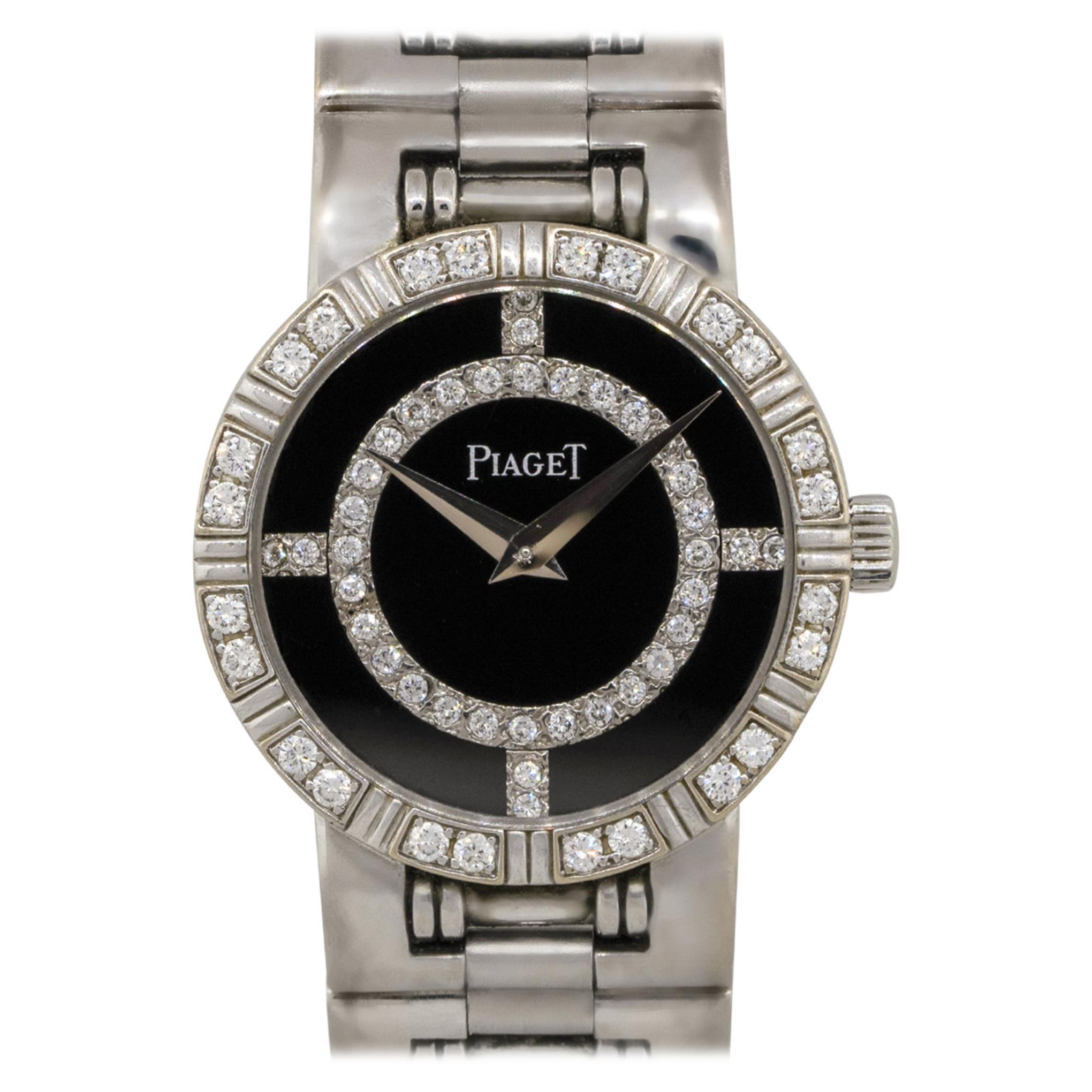 Piaget Montre danseuse en or 18 carats avec onyx noir et diamants 90564, en stock
