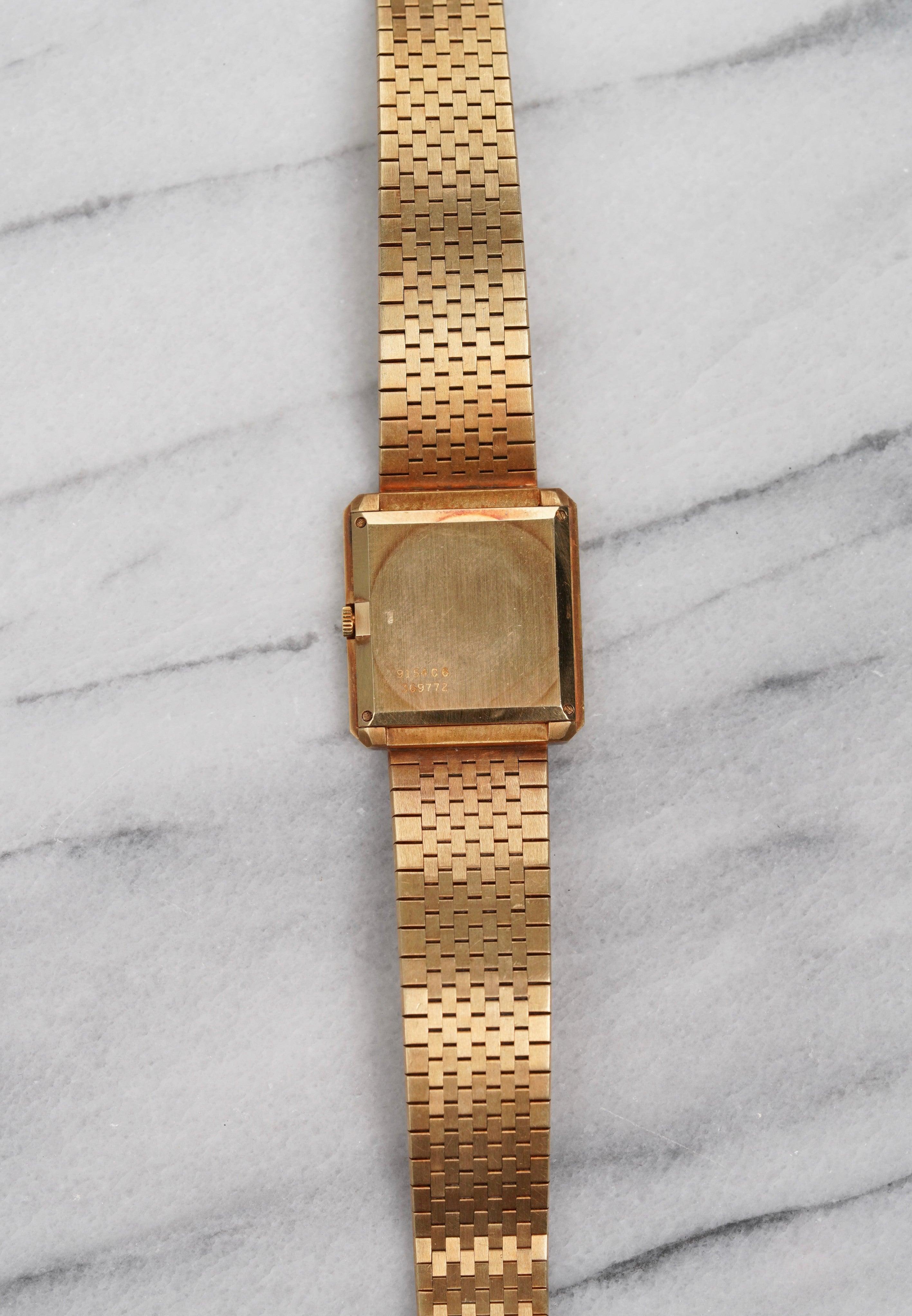 Montre Piaget 9154 à cadran en onyx en or jaune 18 carats, années 1980 Bon état - En vente à New York, NY