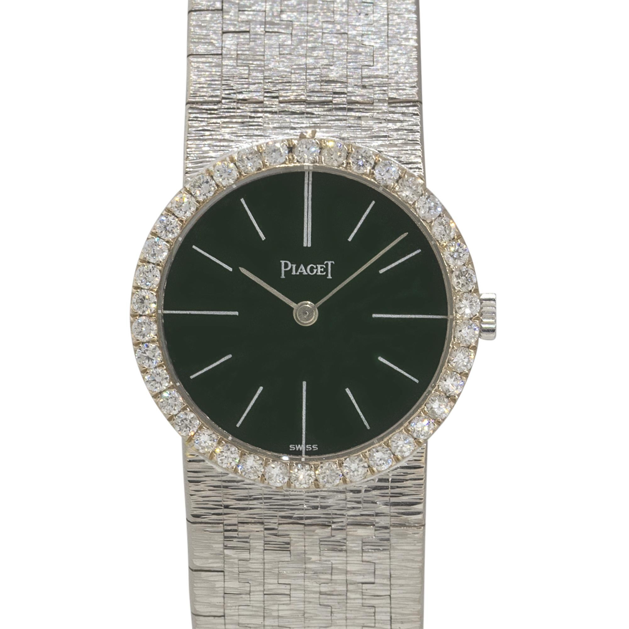 Piaget Montre pour femme 924B2 en or blanc 18 carats avec cadran en jade et diamants Excellent état - En vente à Boca Raton, FL