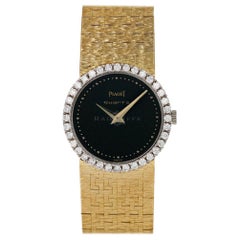 Piaget 926 A6 Classic Ladies 18 Karat Yellow Gold Factory Diamond Bezel