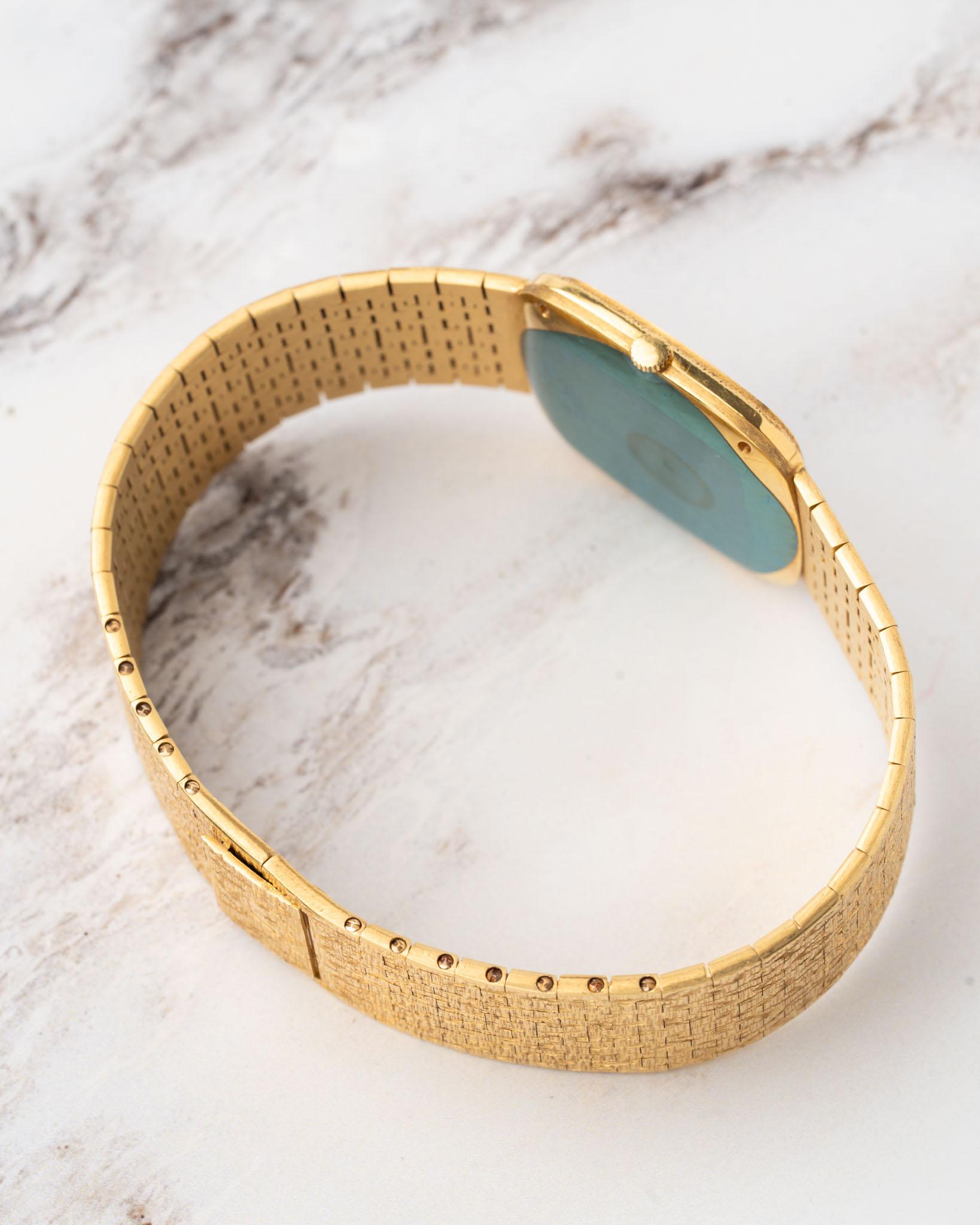 Piaget 9771 A68 Onyx and Diamond Dial 18k YG 1980s en venta 6