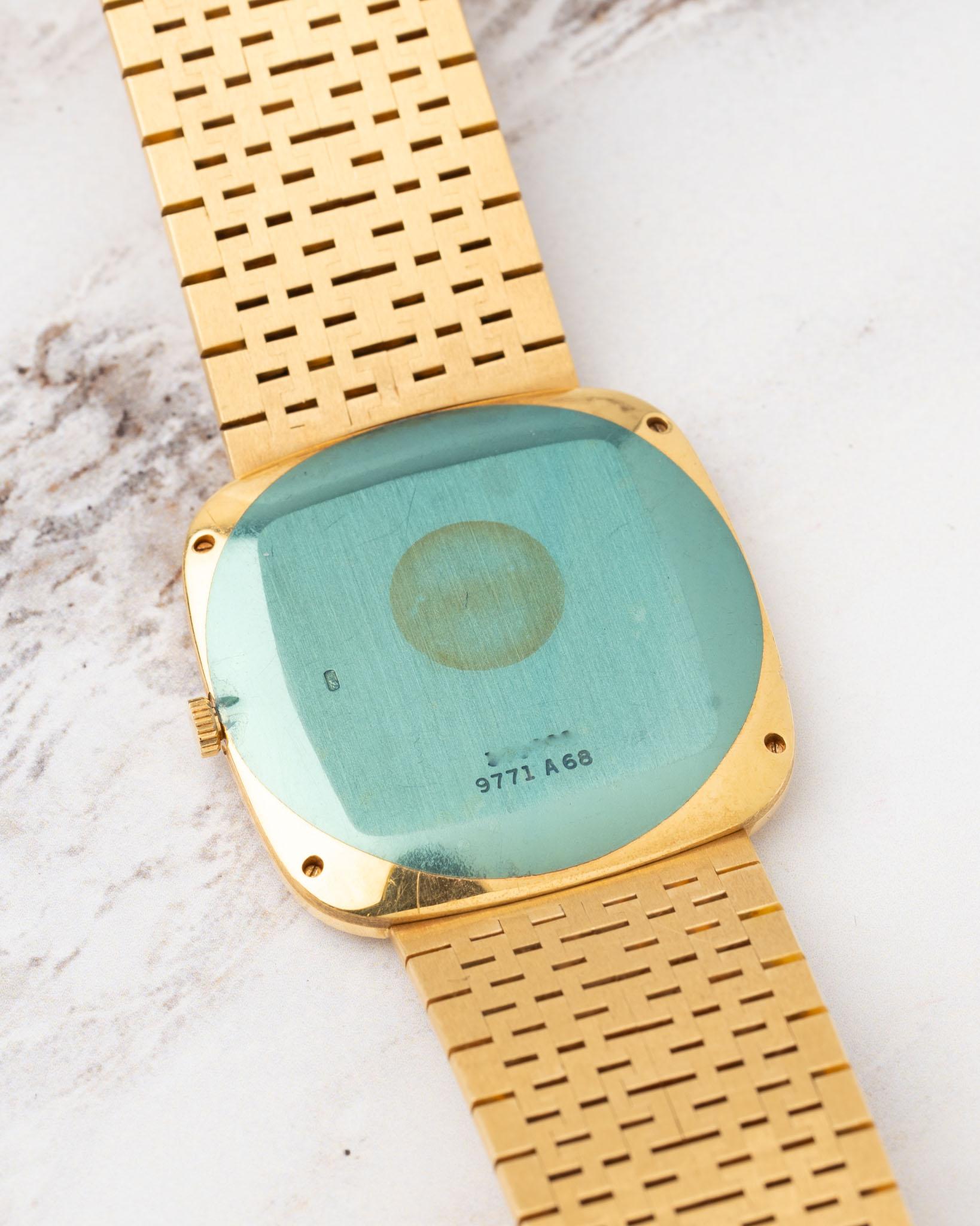 Piaget 9771 A68 Onyx and Diamond Dial 18k YG 1980s en venta 9