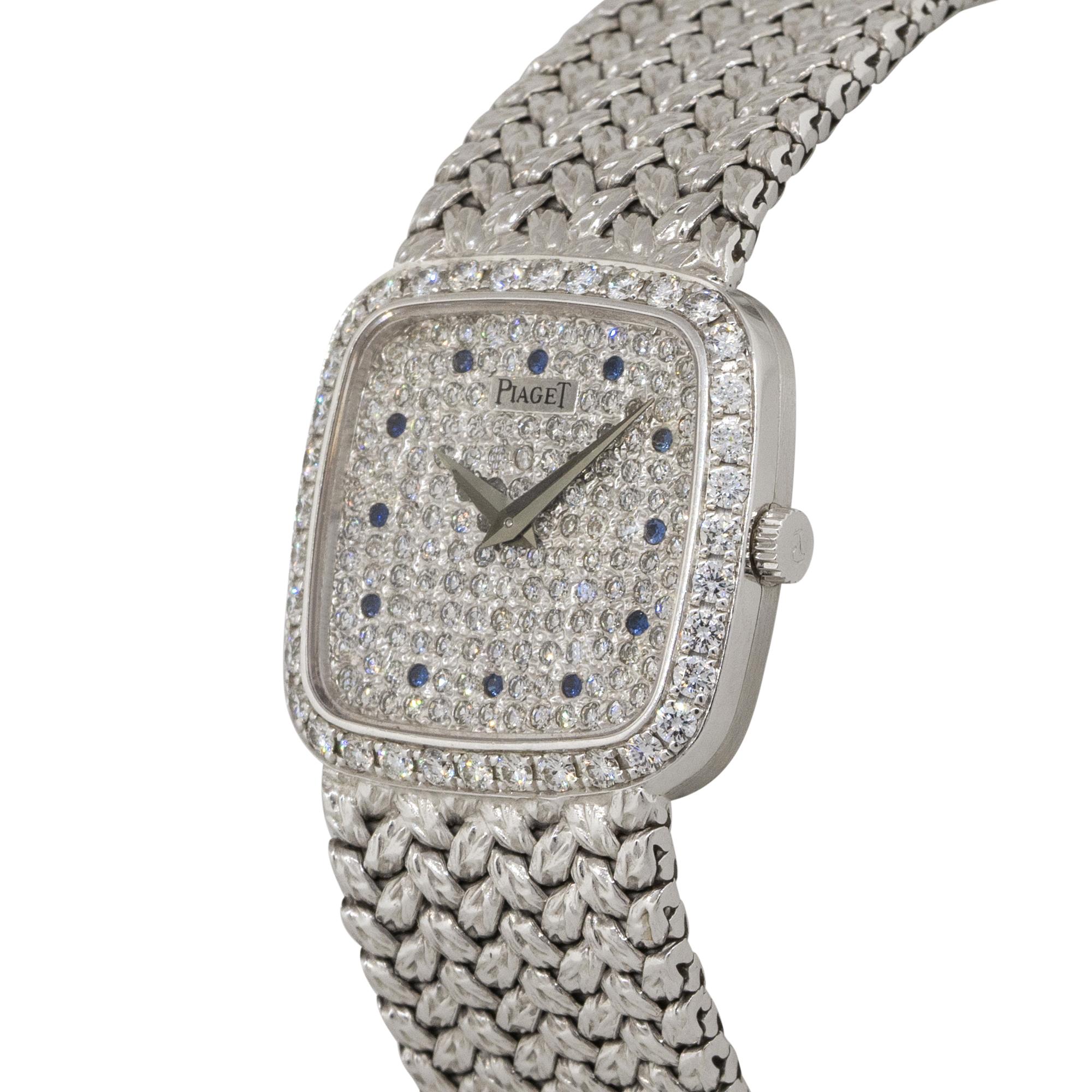 Taille ronde Piaget Montre pour femme 9905D2 en or blanc 18 carats, diamants et saphirs en vente