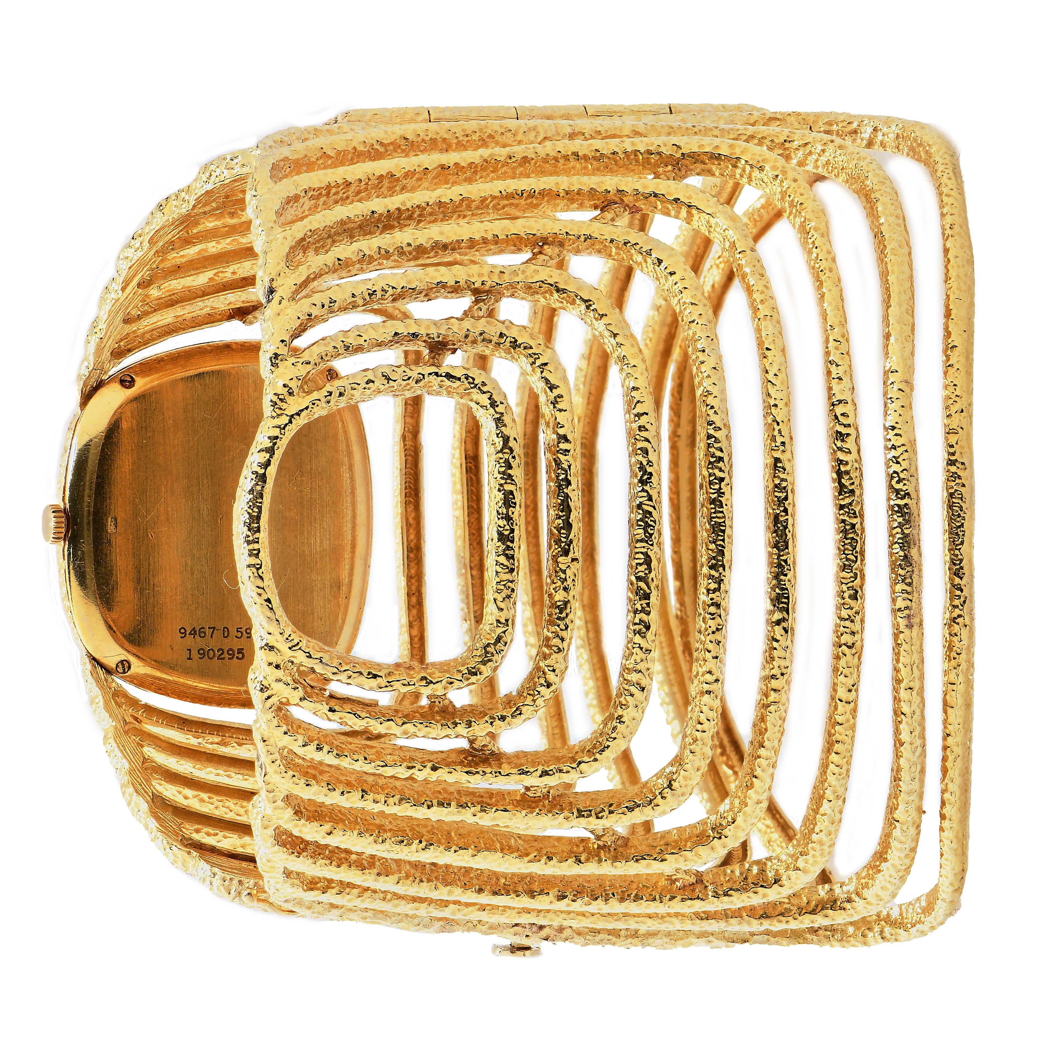 Piaget. Eine sehr seltene Armbanduhr aus 18 Karat Gold und Lapislazuli (Moderne)