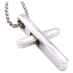 Piaget Pendentif croix abstraite en or blanc 18 carats