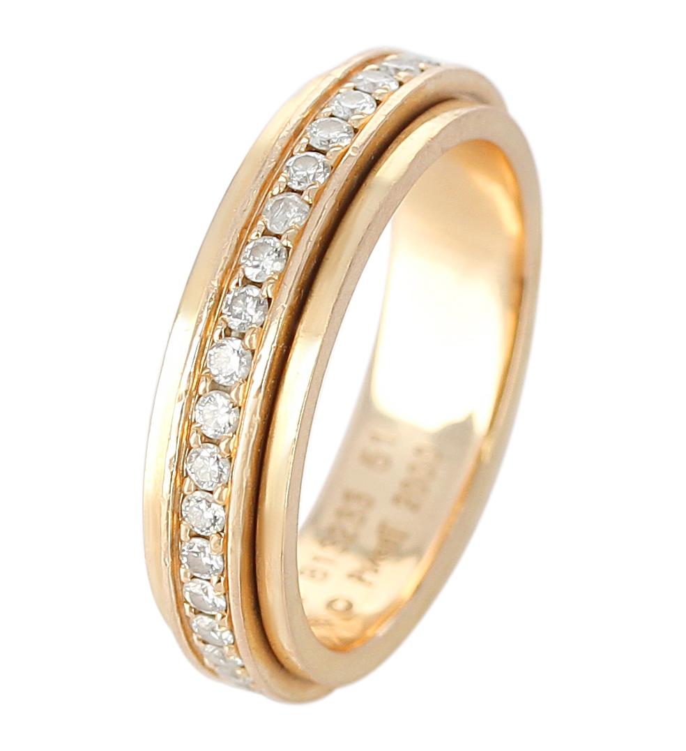 Taille ronde Anneau d'anniversaire Piaget en or jaune 18 carats et diamants en vente