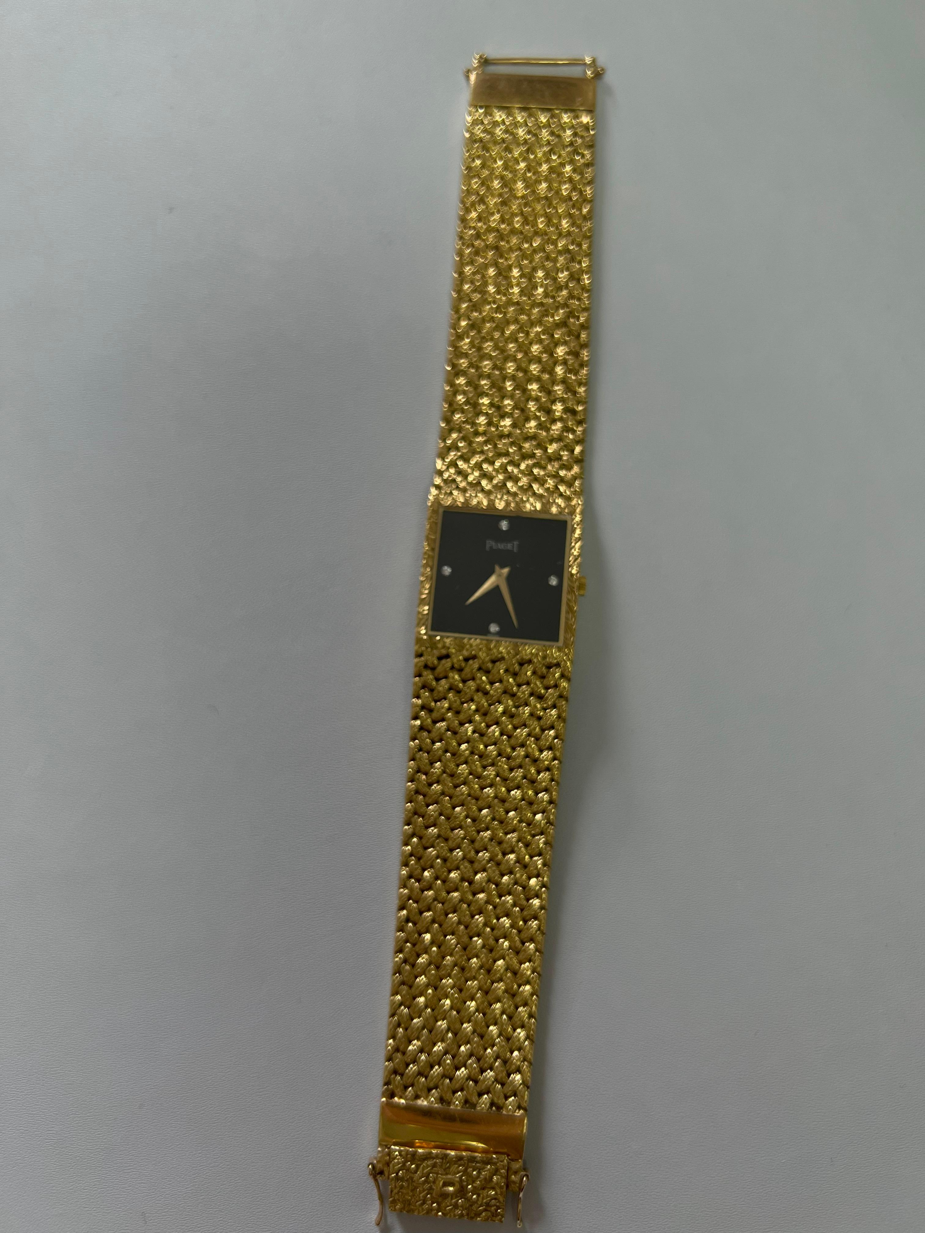 Piaget Black Diamond Dial 18 Karat Yellow Gold Mesh Design Vintage Estate Watch In Good Condition For Sale In Oakton, VA