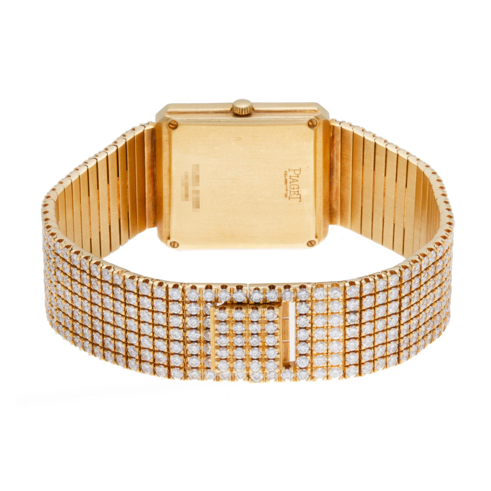 GESCHÄTZTER VERKAUFSPREIS $85.000,00 IHR PREIS $49.500,00 - 100% ECHT, FABRIK ORIGINAL Damen Piaget Classic in 18k Gold mit wunderschönen originalen Diamanten bedeckt; insgesamt 17 Karat zwischen dem Zifferblatt, Lünette und Armband. Passend für 7,5