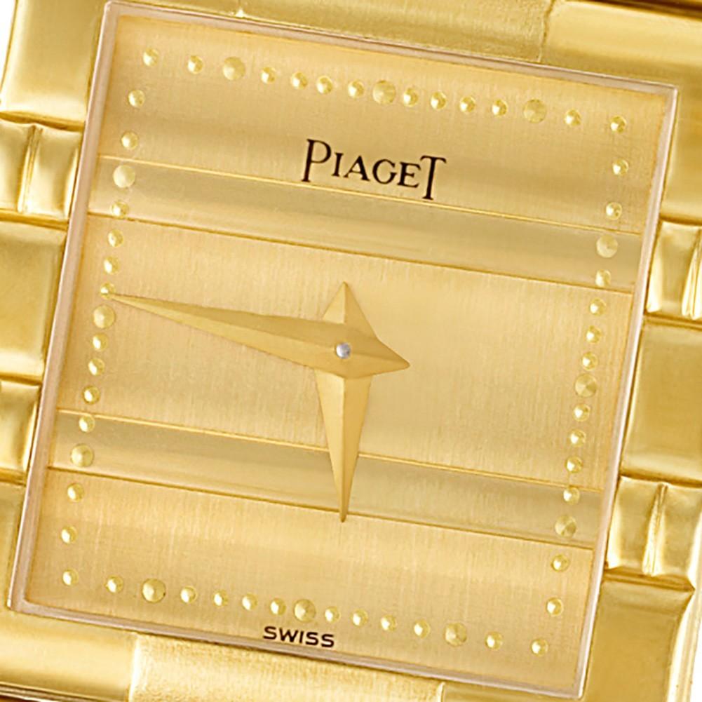 PIAGET DANCER 18K GOLD LADY WATCH 81317 K 81

-Mint condition
-18k Yellow Gold
-Case size: 20x20mm
-Case thickness: 5mm
-Movement: Quartz
-Dial: Gold
-Clasp buckle
-Weight: 82 gr
-Bracelet length: 7”

*Comes with Piaget box.