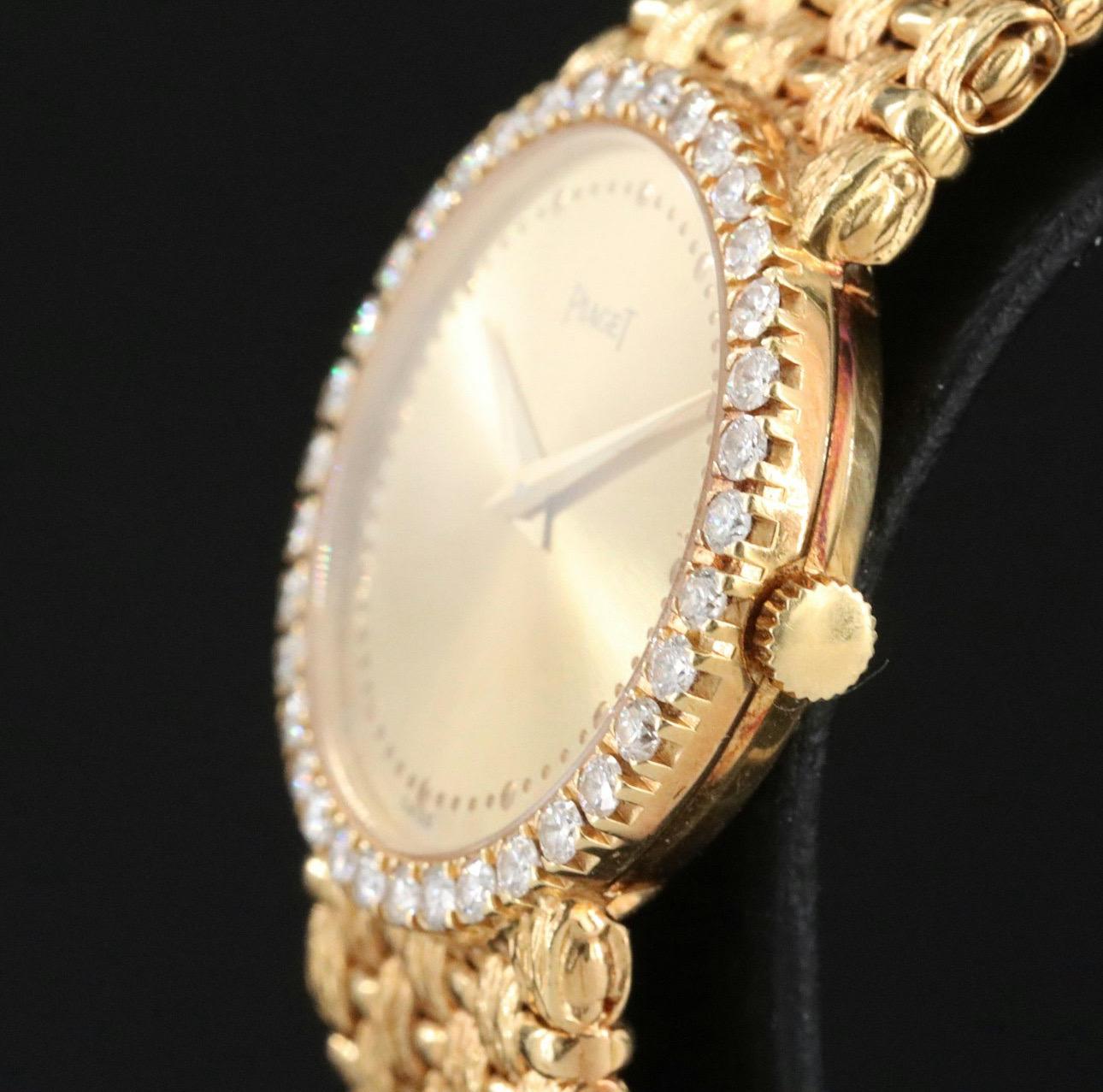 Piaget Dancer 9706 D23 Diamond Set
18K Gold 24mm Manual-Wind Watch In Good Condition For Sale In Addison, TX