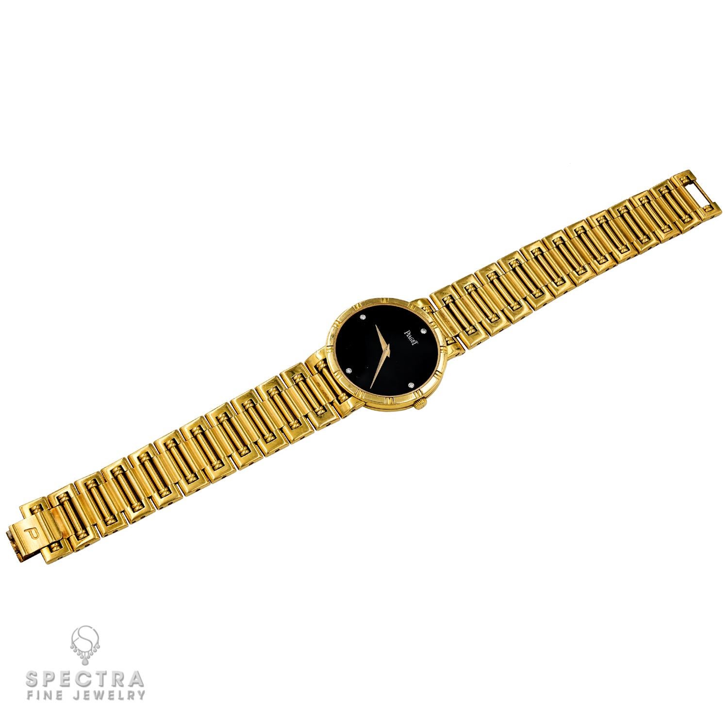 Die Piaget Dancer Diamond Onyx Dial Ladies' Watch ist eine zeitlos elegante Damenuhr. Dieser exquisite Zeitmesser aus strahlendem 18-karätigem Gelbgold strahlt aus jedem Blickwinkel Luxus aus.

Das markante Zifferblatt aus schwarzem Onyx dient als