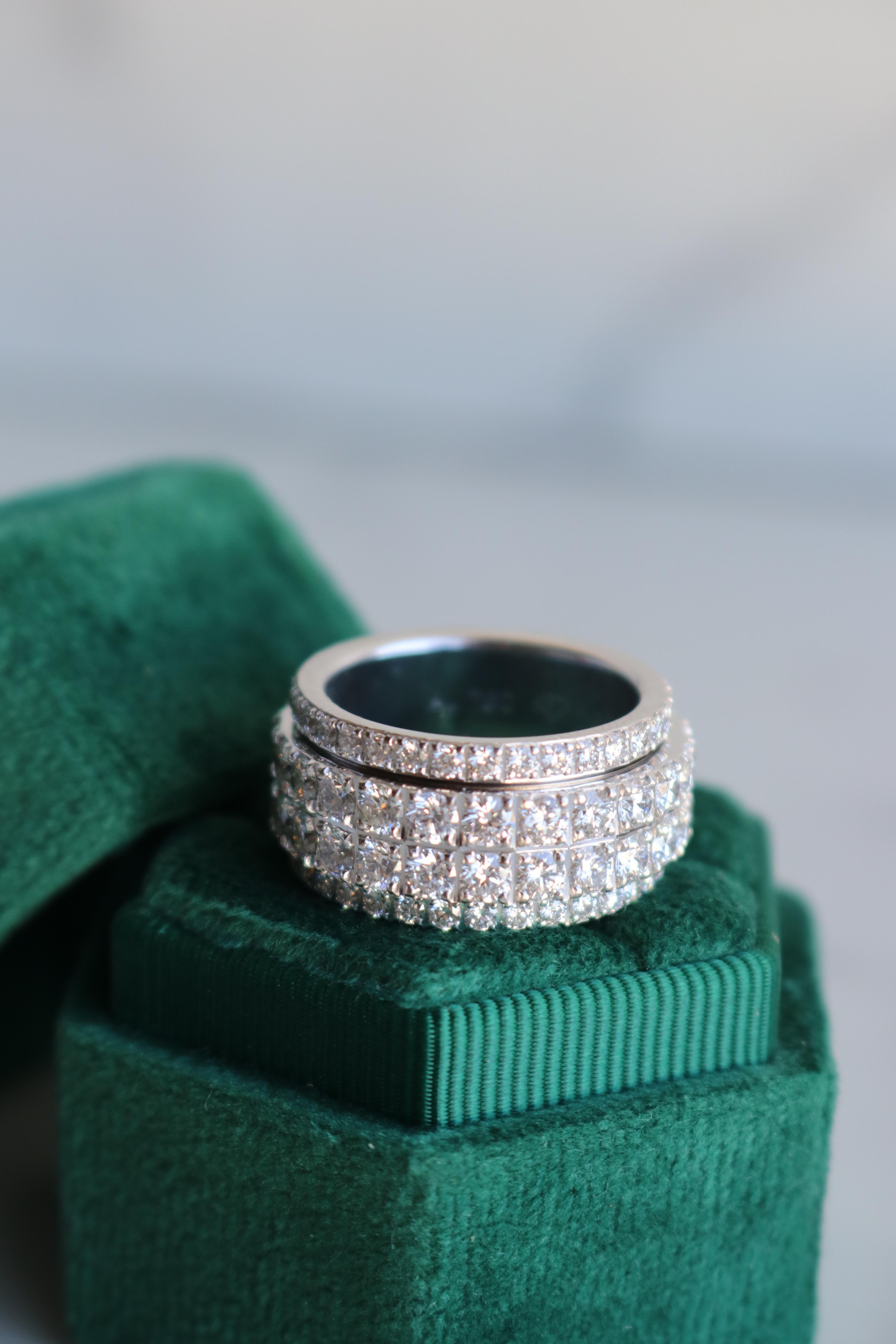Women's or Men's Piaget Diamond 18k White Gold Possession Spinner Ring