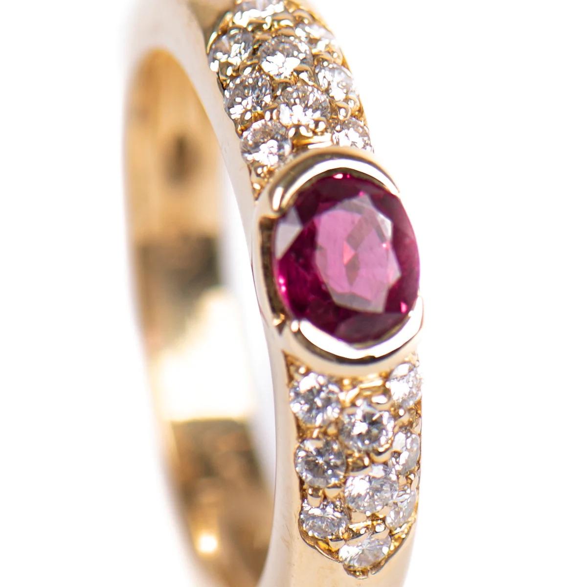 Exquisite Vintage 18K Yellow Gold Piaget Diamond & Ruby Ring

Description:
Discover timeless sophistication with this enchanting vintage diamond and ruby ring from the renowned house of Piaget. A symbol of elegance and luxury, this exquisite piece