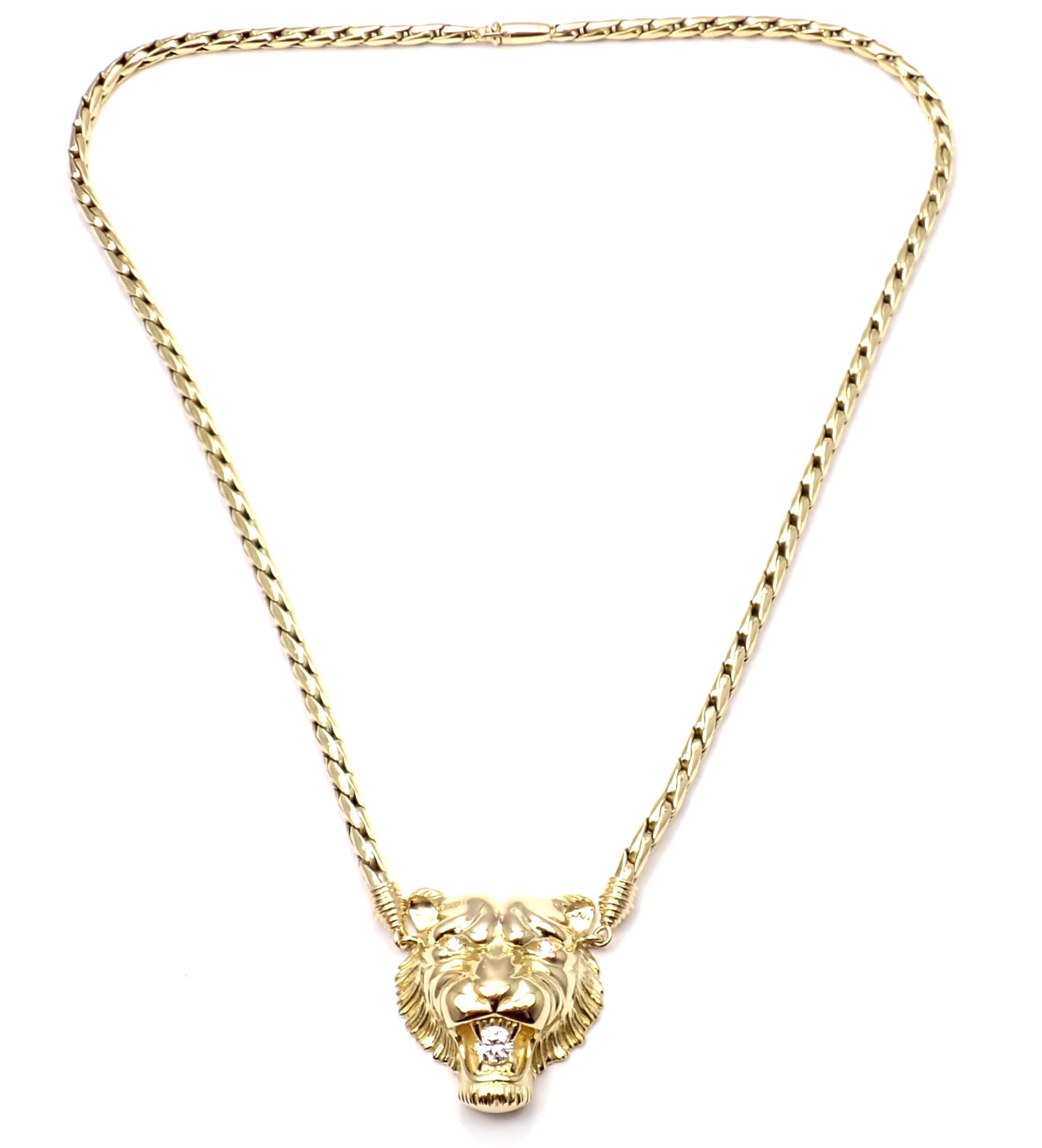 Piaget Diamond Lion Pendant Link Yellow Gold Necklace In Excellent Condition In Holland, PA
