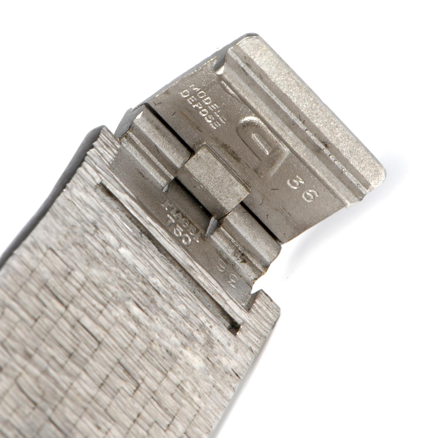 Round Cut Piaget Diamond Onyx 18 Karat White Gold Women’s Watch