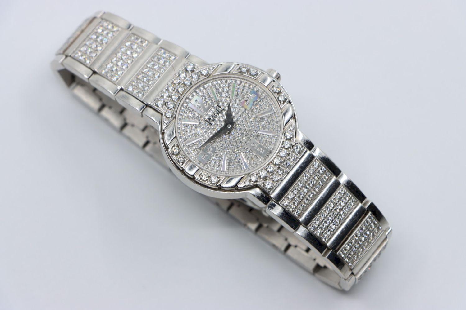 Women's or Men's Piaget Diamond Pave 28 mm Watch For Sale