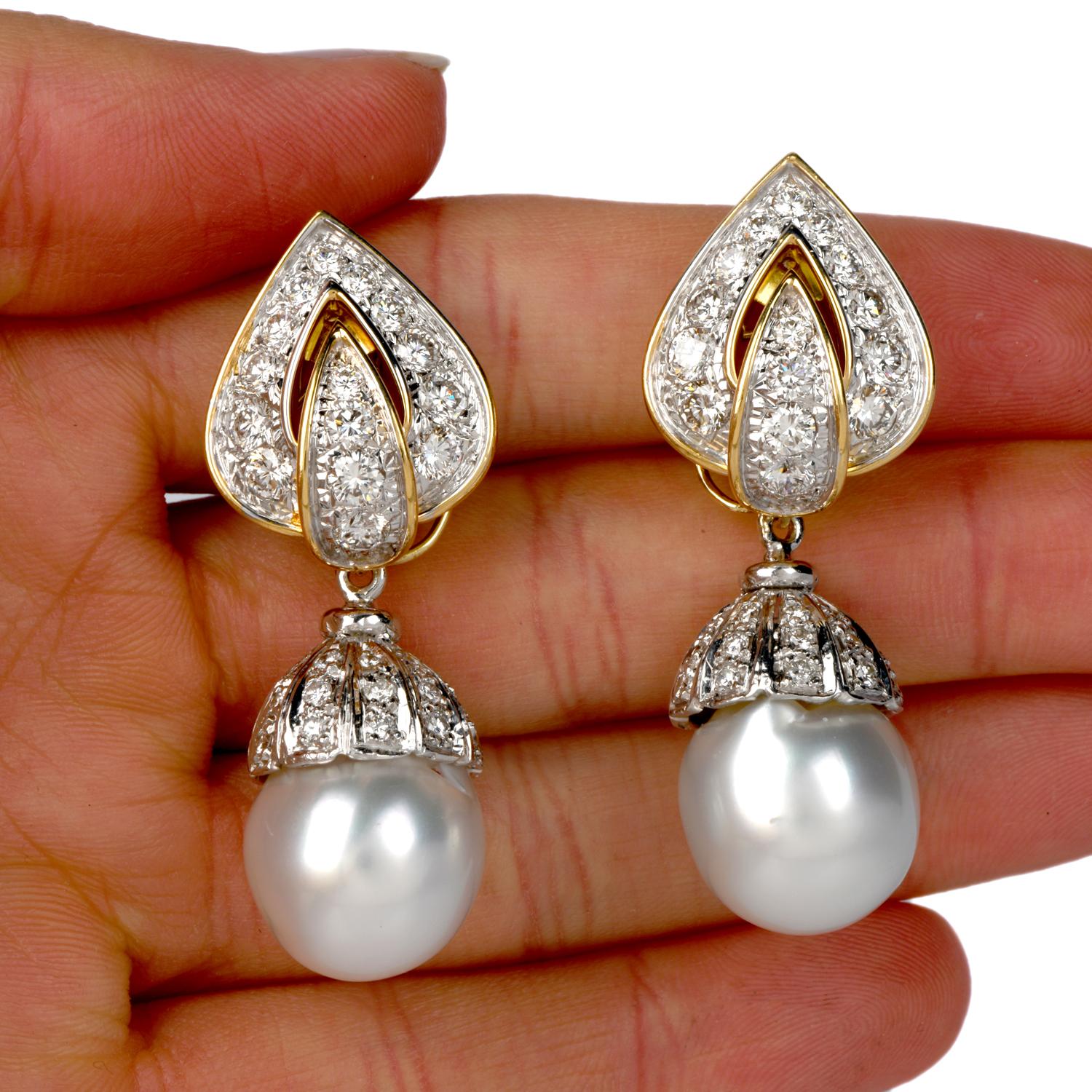 Piaget Diamond Pearl 18 Karat Gold Day and Night Clip-On Earrings In Excellent Condition In Miami, FL