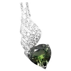 Piaget Diamond Peridot Heart White Gold Pendant Necklace