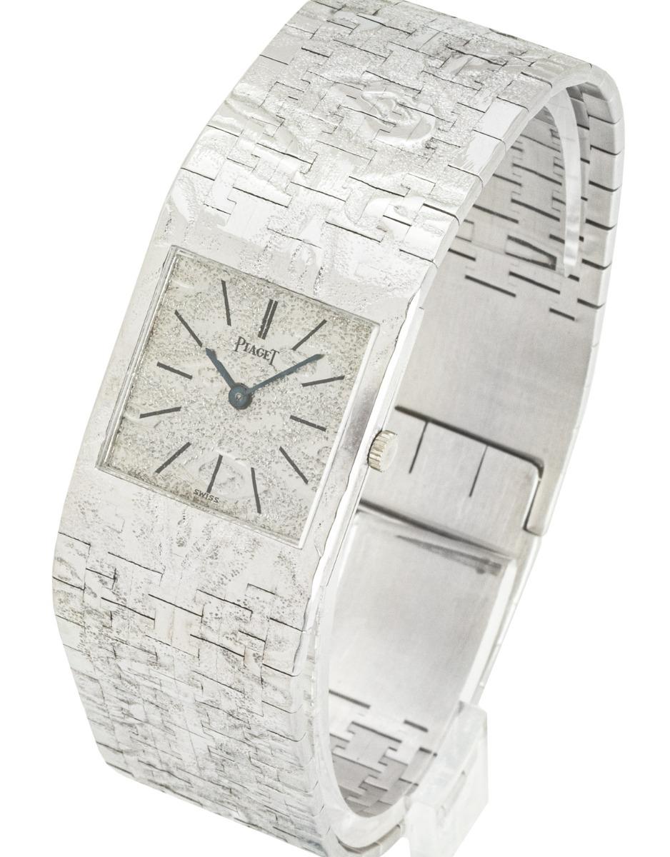 Piaget Montre habillée pour femme en or blanc 18 carats avec cadran argenté texturé 9131 A 17 Excellent état - En vente à London, GB