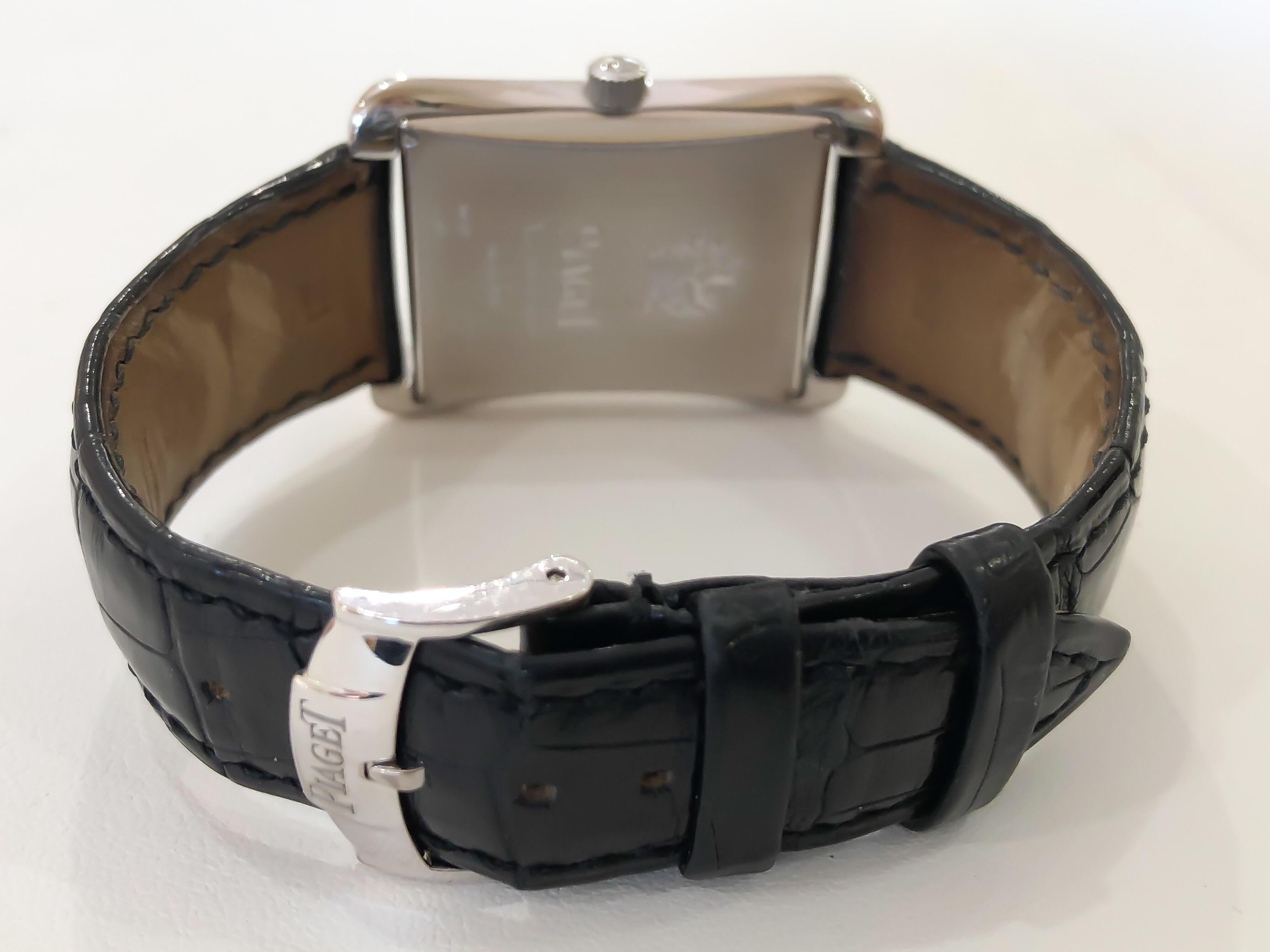 Piaget Emperador Retrograde 18 Karat White Gold Watch In Excellent Condition For Sale In Carmel-by-the-Sea, CA