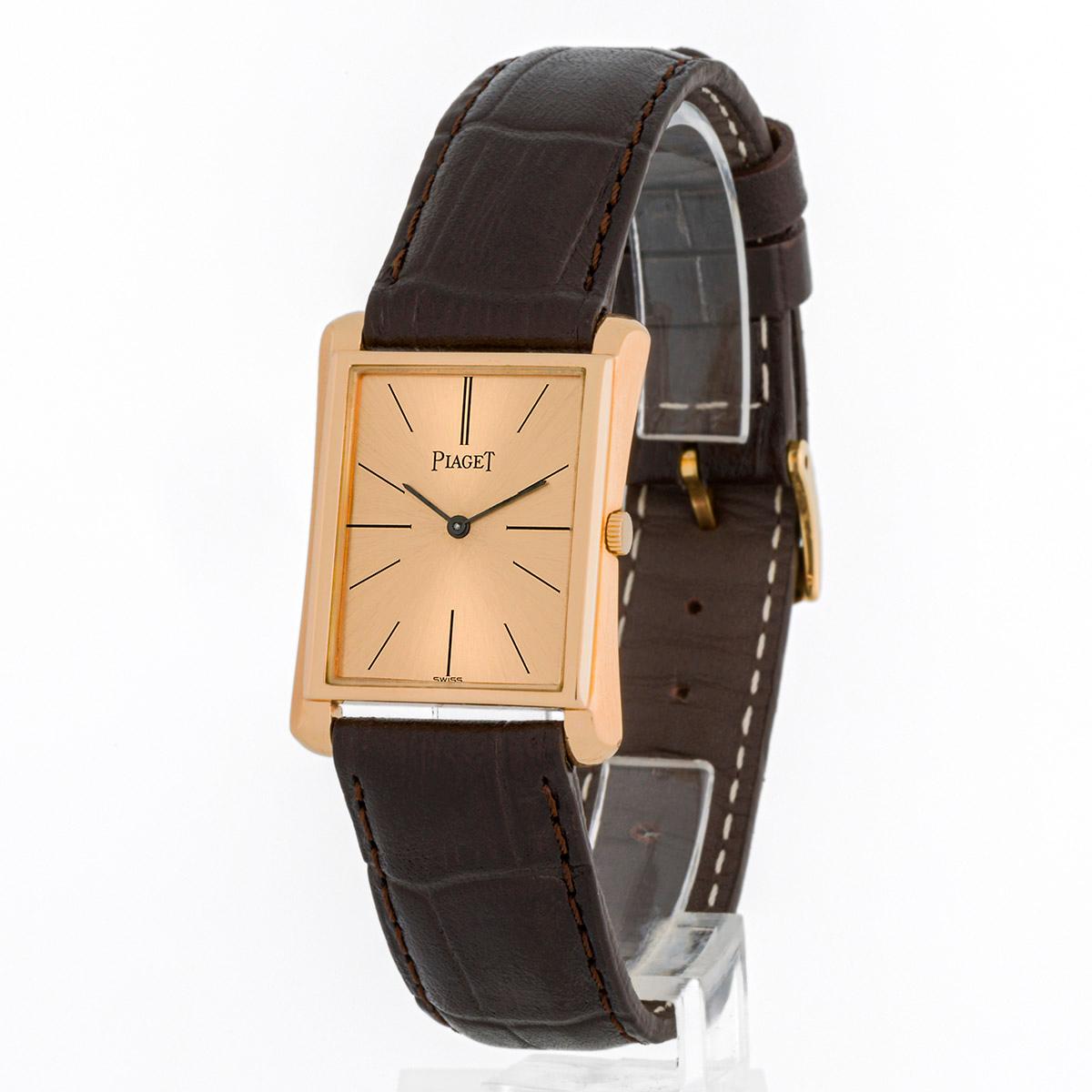 Piaget Emperador Rose Gold 26 x 33 mm, con diseño originalmente destinado a caballero, aunque por su tamaño es adecuado para uso unisex. Caja esfera y hebilla en oro rosa y con correa de cuero.