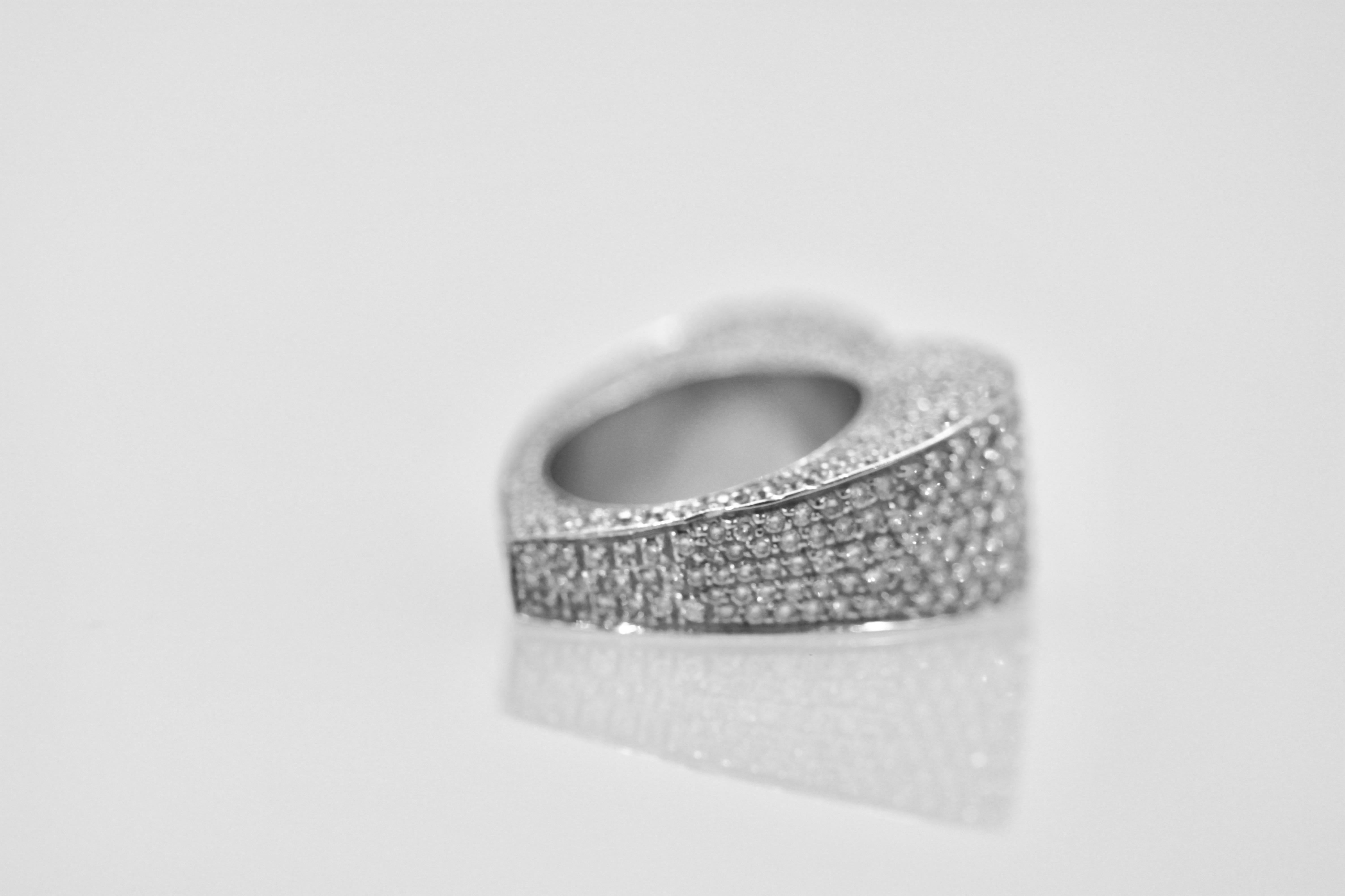 Piaget Full Diamond Heart Ring 18 Karat 2