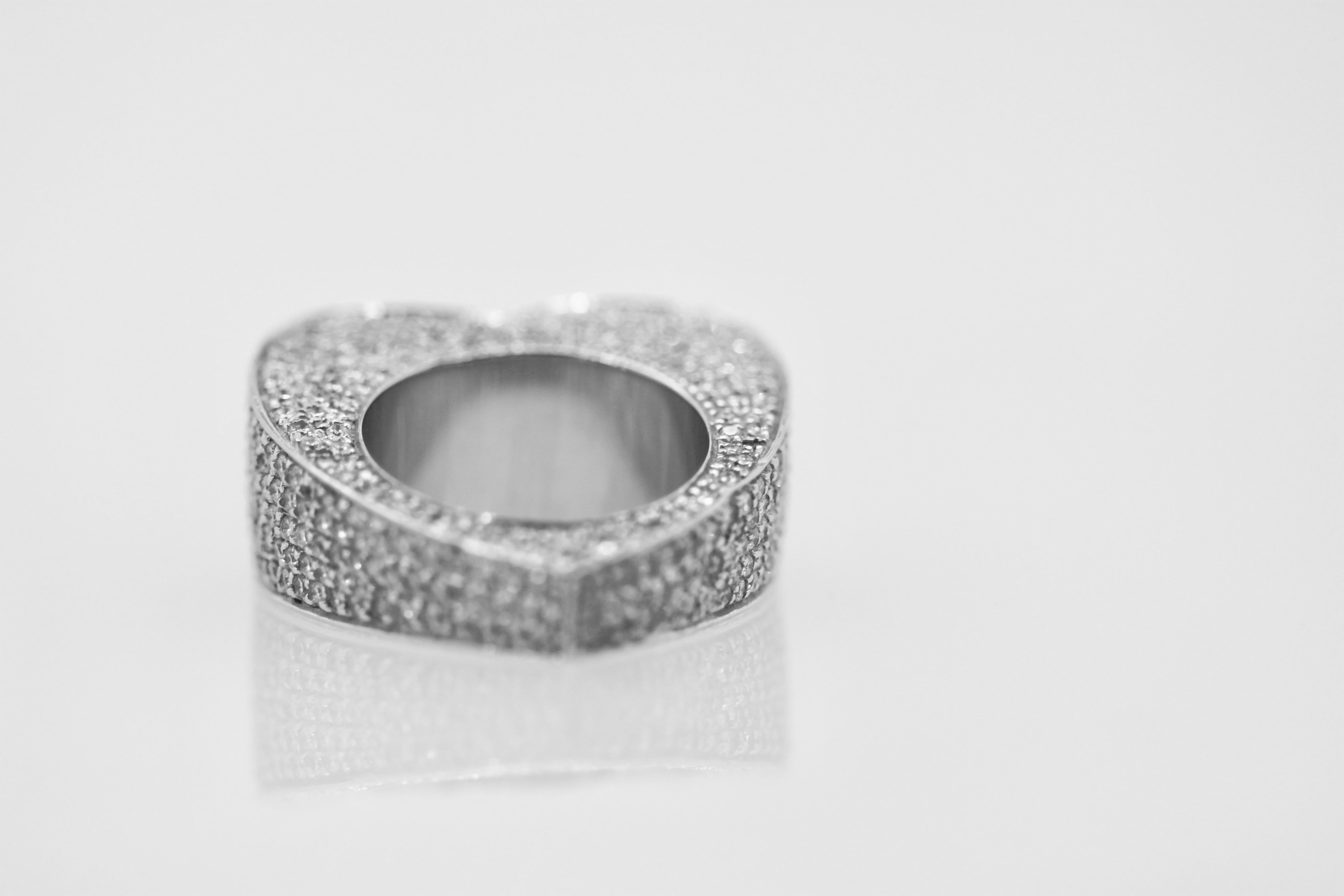 Piaget Full Diamond Heart Ring 18 Karat 3
