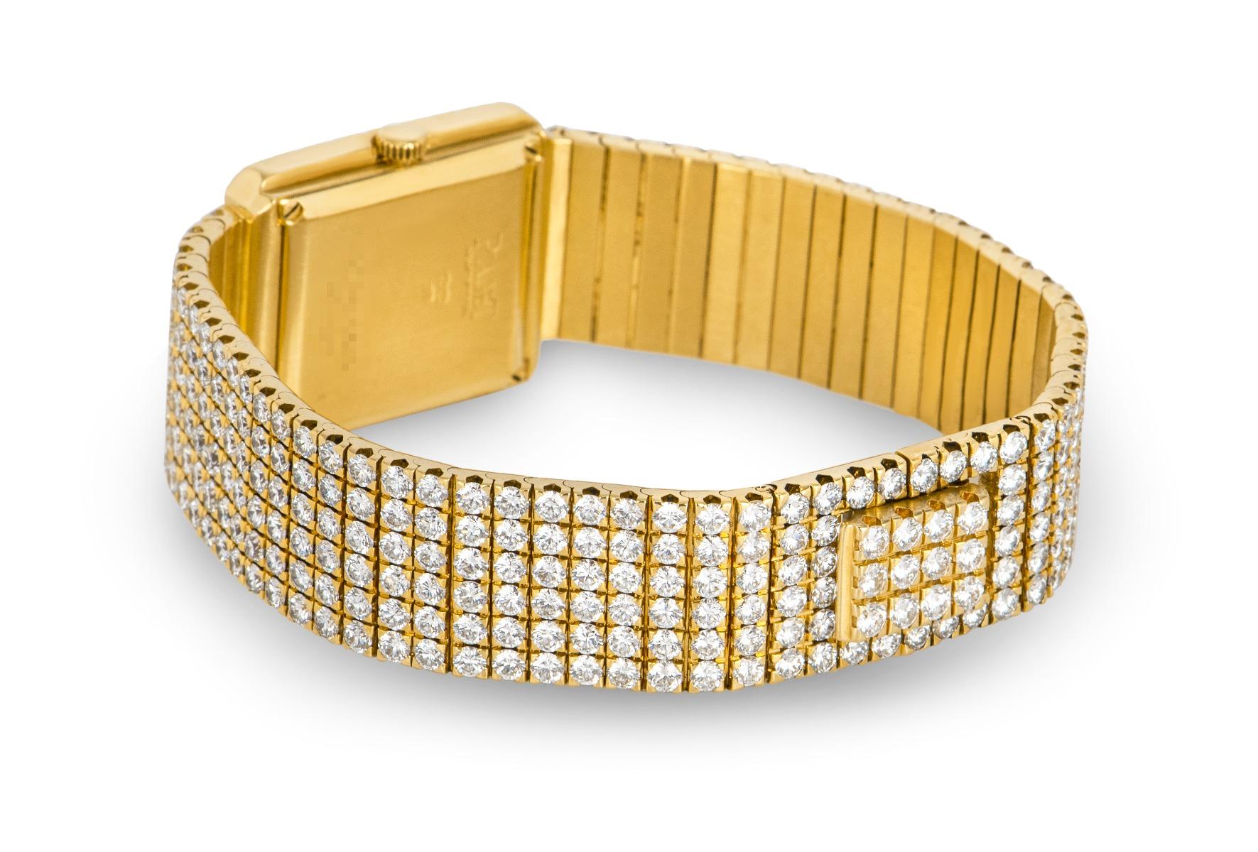 Piaget Montre habillée entièrement ornée de perles en or jaune 18 carats avec cadran en diamants pavés pour femmes Pour femmes en vente