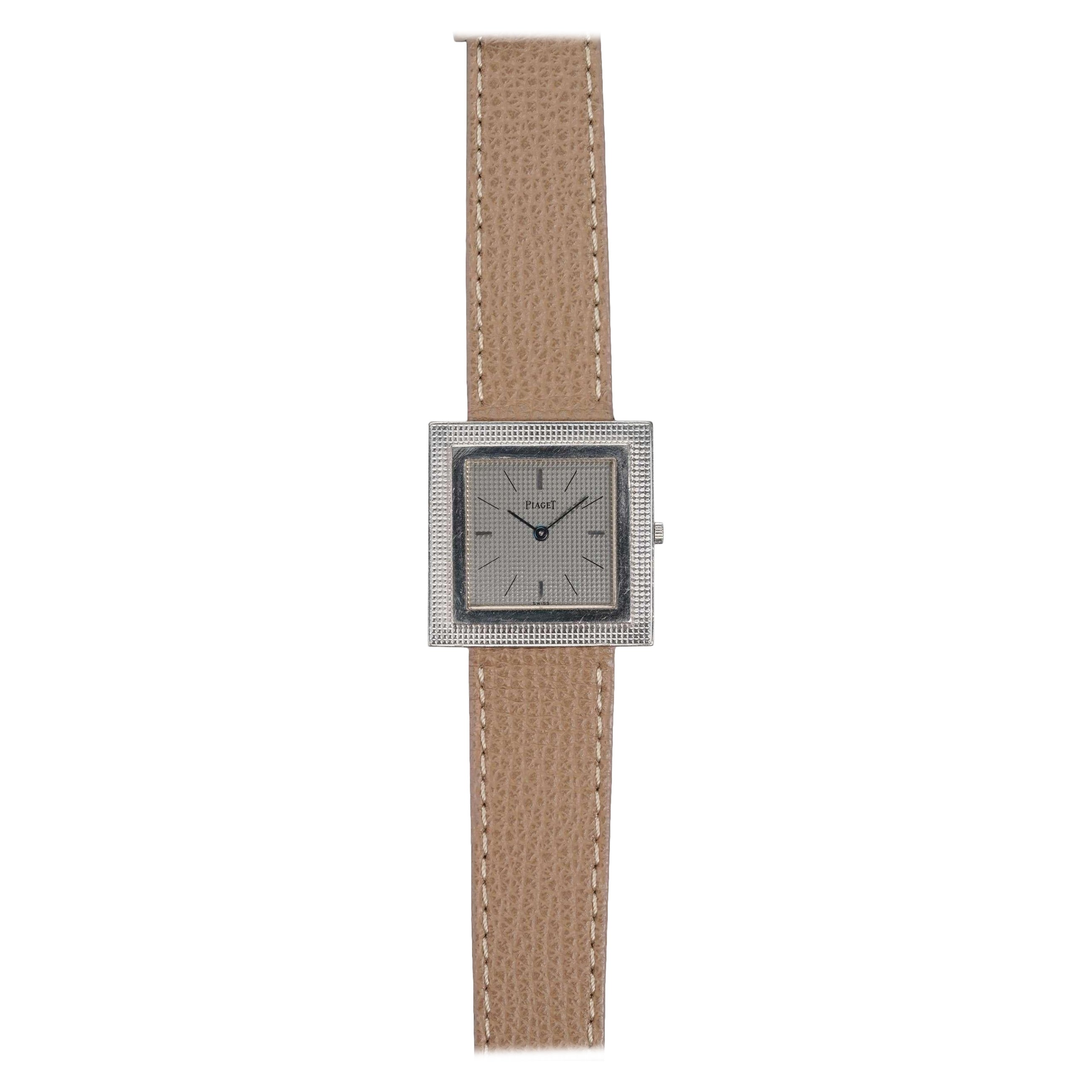 Reloj Piaget Hobnail de oro blanco de 18 quilates y plata, años 1970