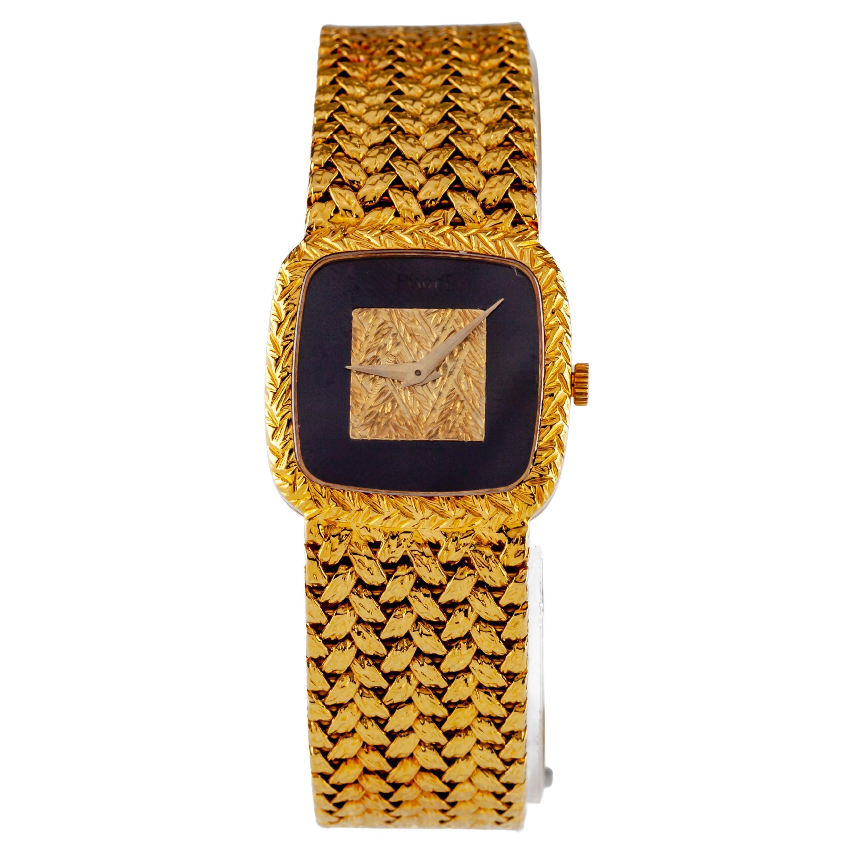 Piaget Ladies 18k Gold Wristwatch, Onyx Dial, 18 Jewel, Certificate, Ref. 9902D2 For Sale