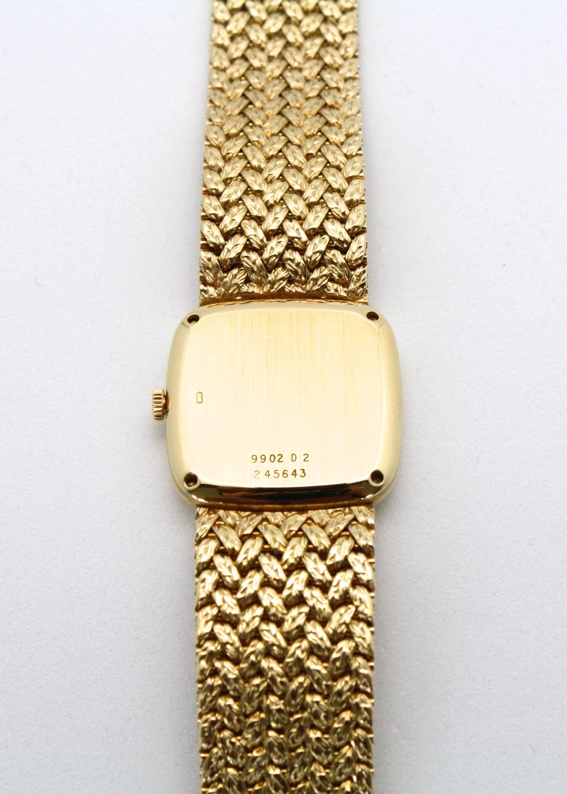 Piaget Ladies Yellow Gold Retro Coral Faced Crystal Wristwatch In Good Condition In North Hollywood, CA