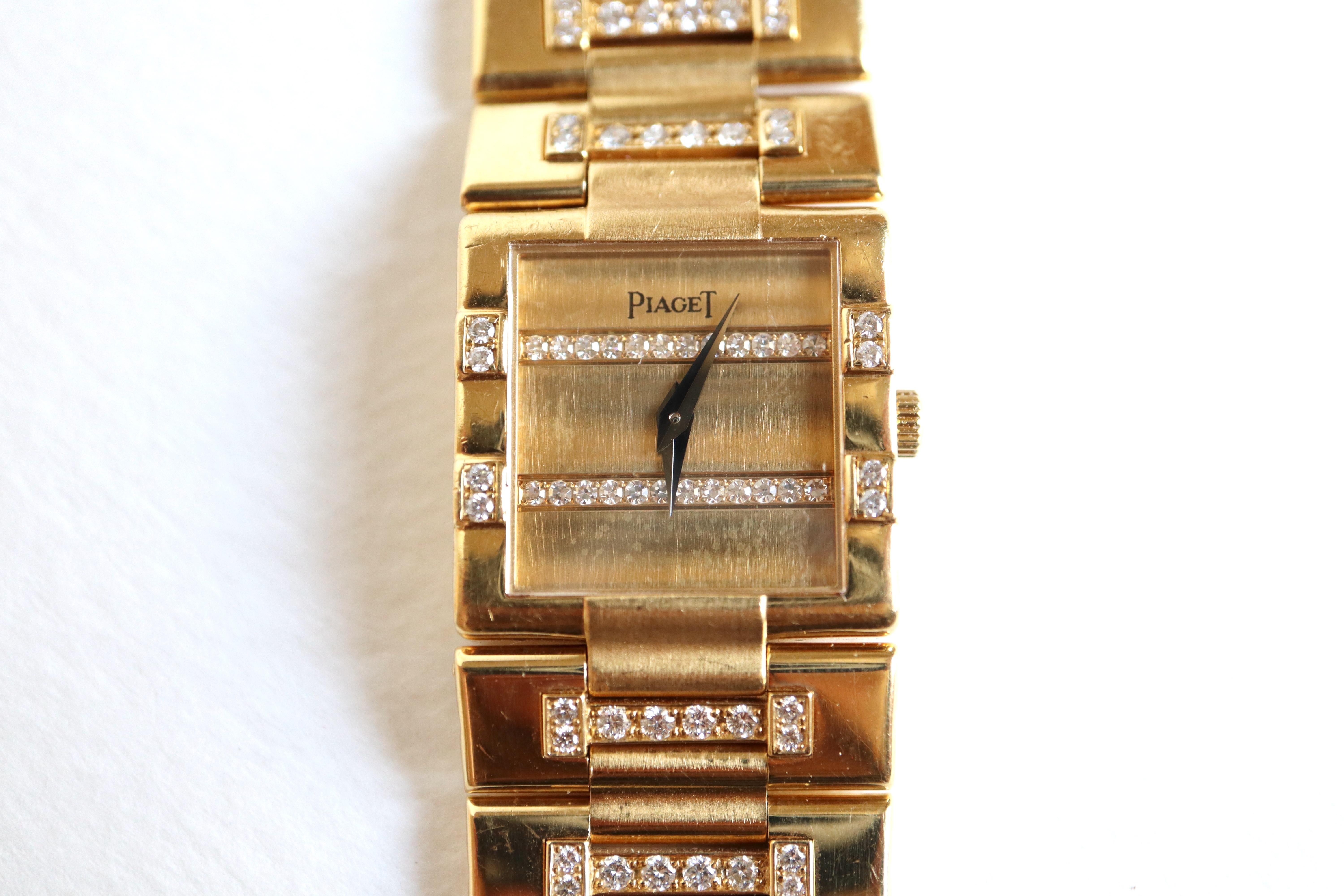 PIAGET Damenarmbanduhr aus 18 Karat Gold, gepolstert mit Diamanten (Brillantschliff) im Angebot