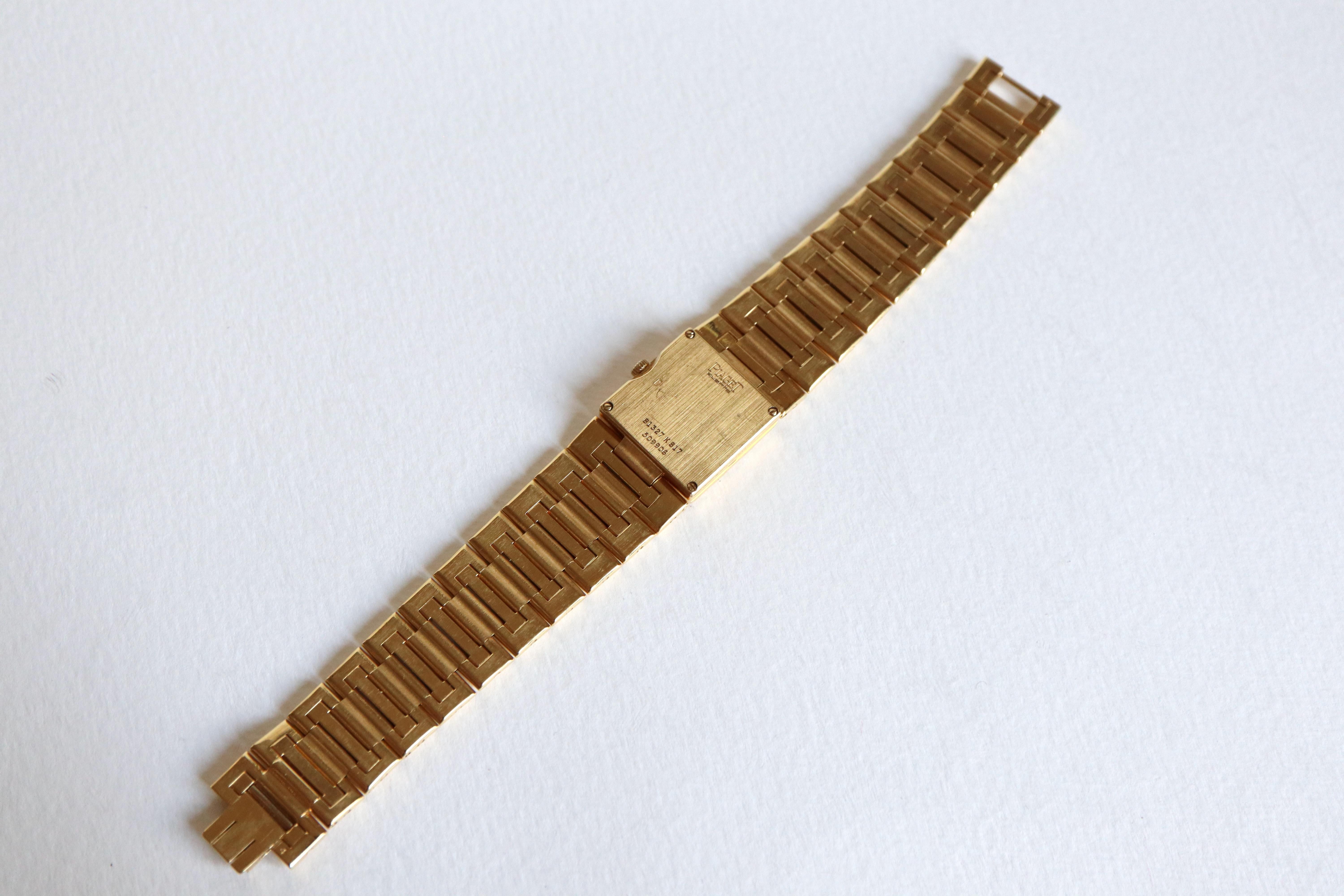 PIAGET Montre-bracelet pour femme en or 18 carats pavé de diamants en vente 3